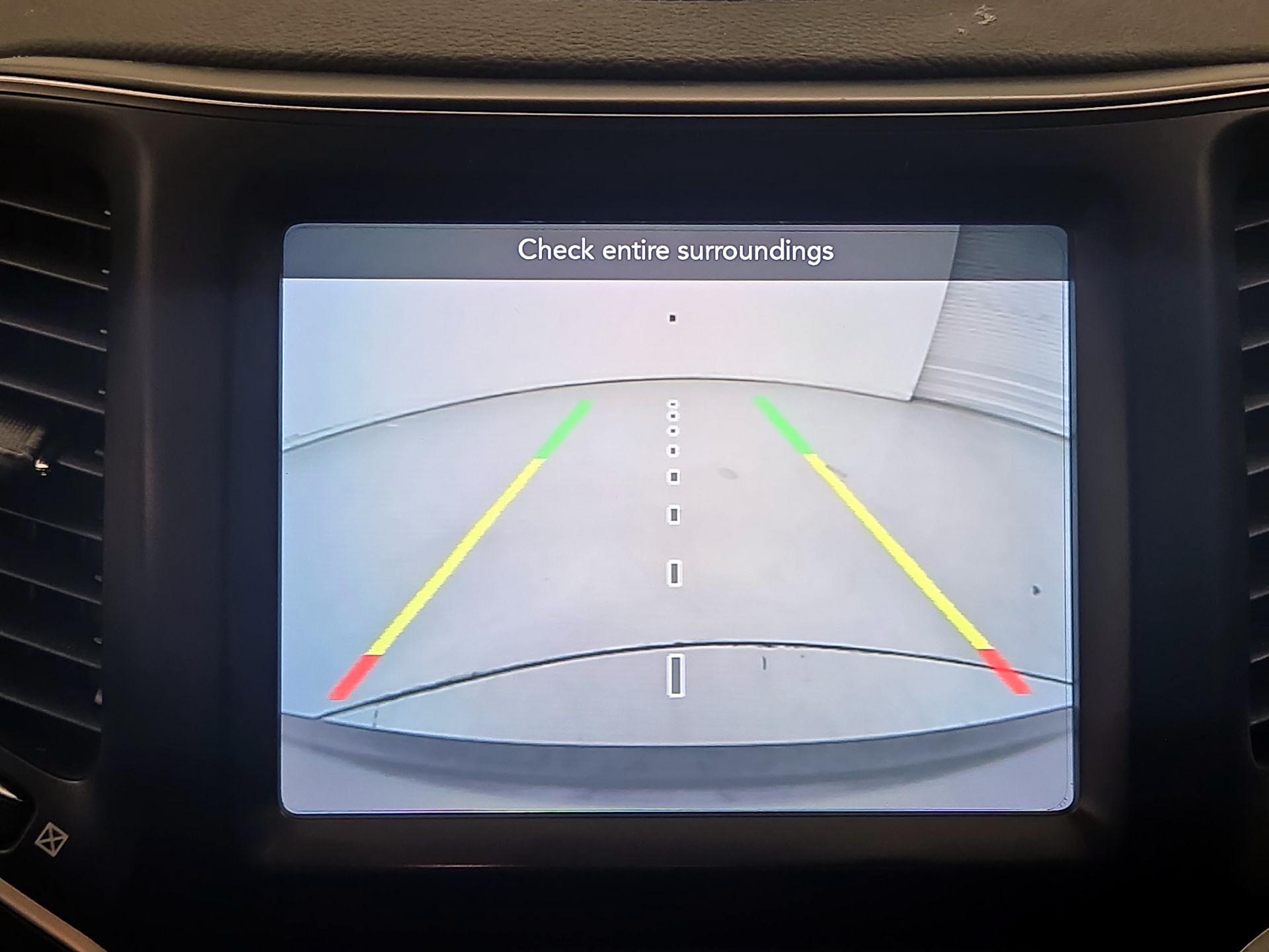 Thumbnail: 2021 Jeep Cherokee - 14