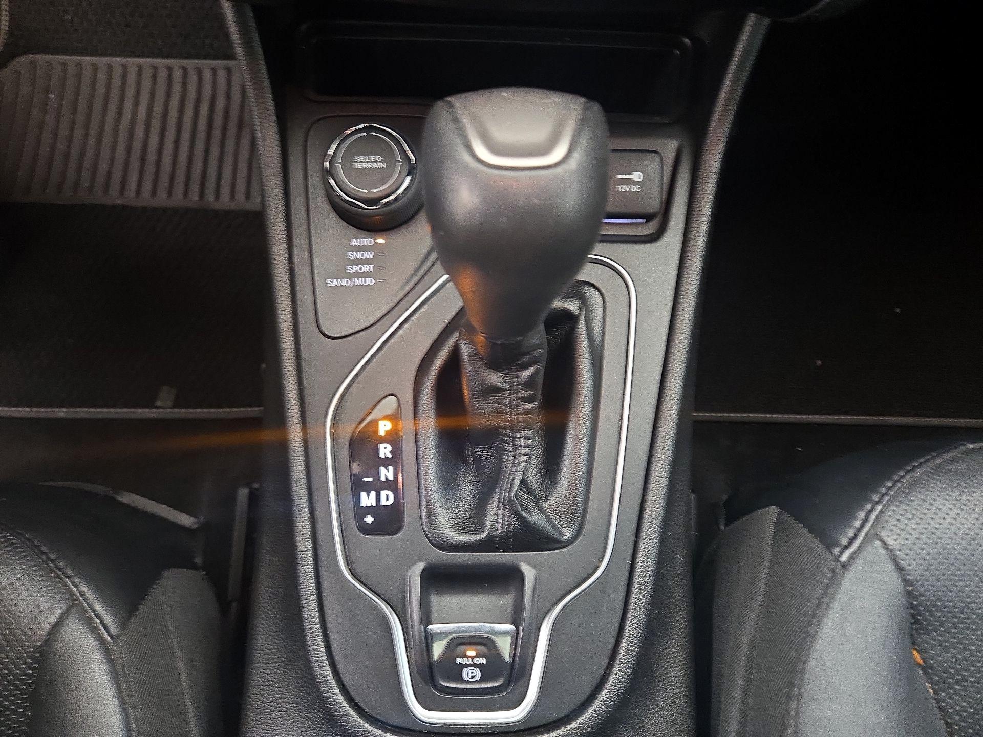 Thumbnail: 2021 Jeep Cherokee - 17