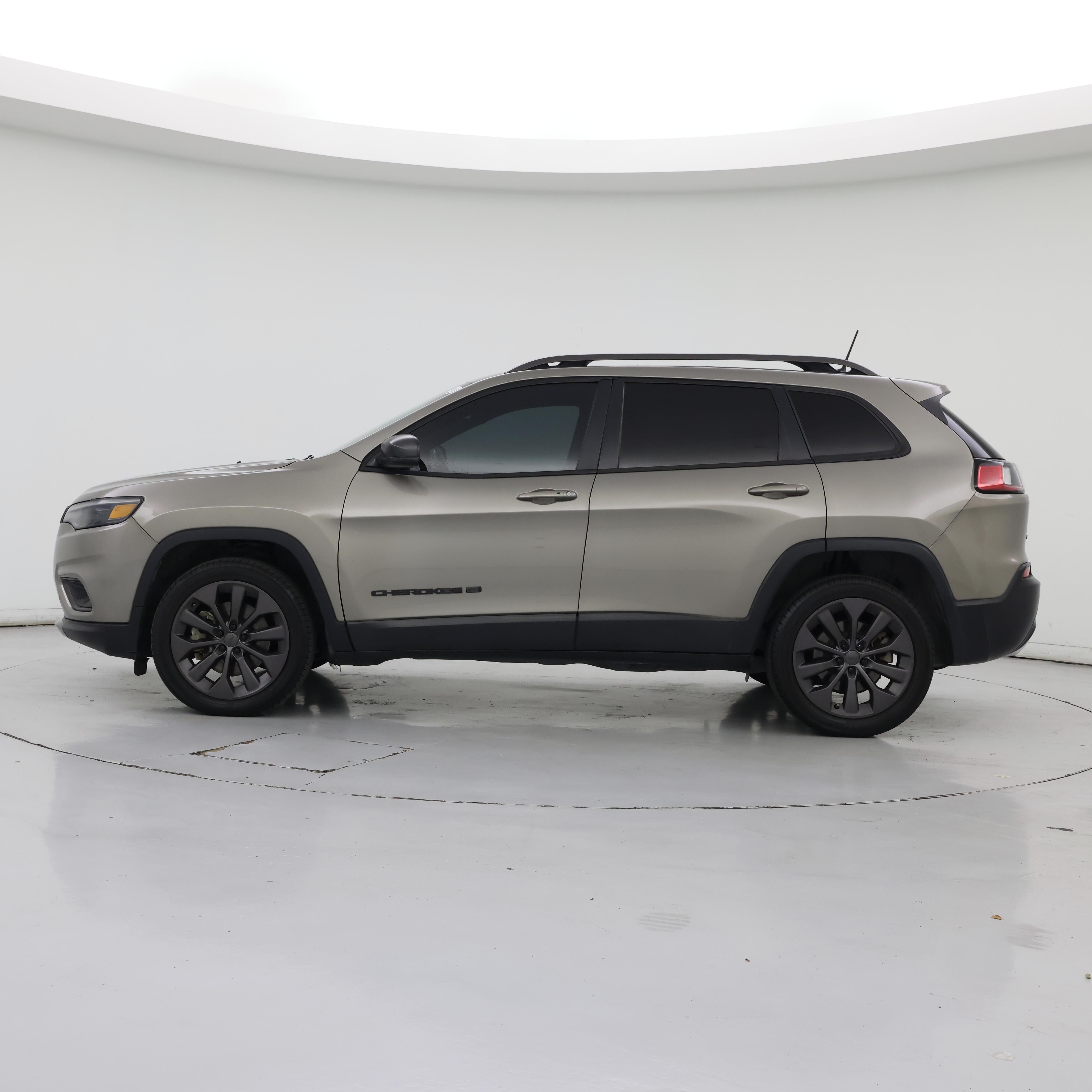 Thumbnail: 2021 Jeep Cherokee - 3