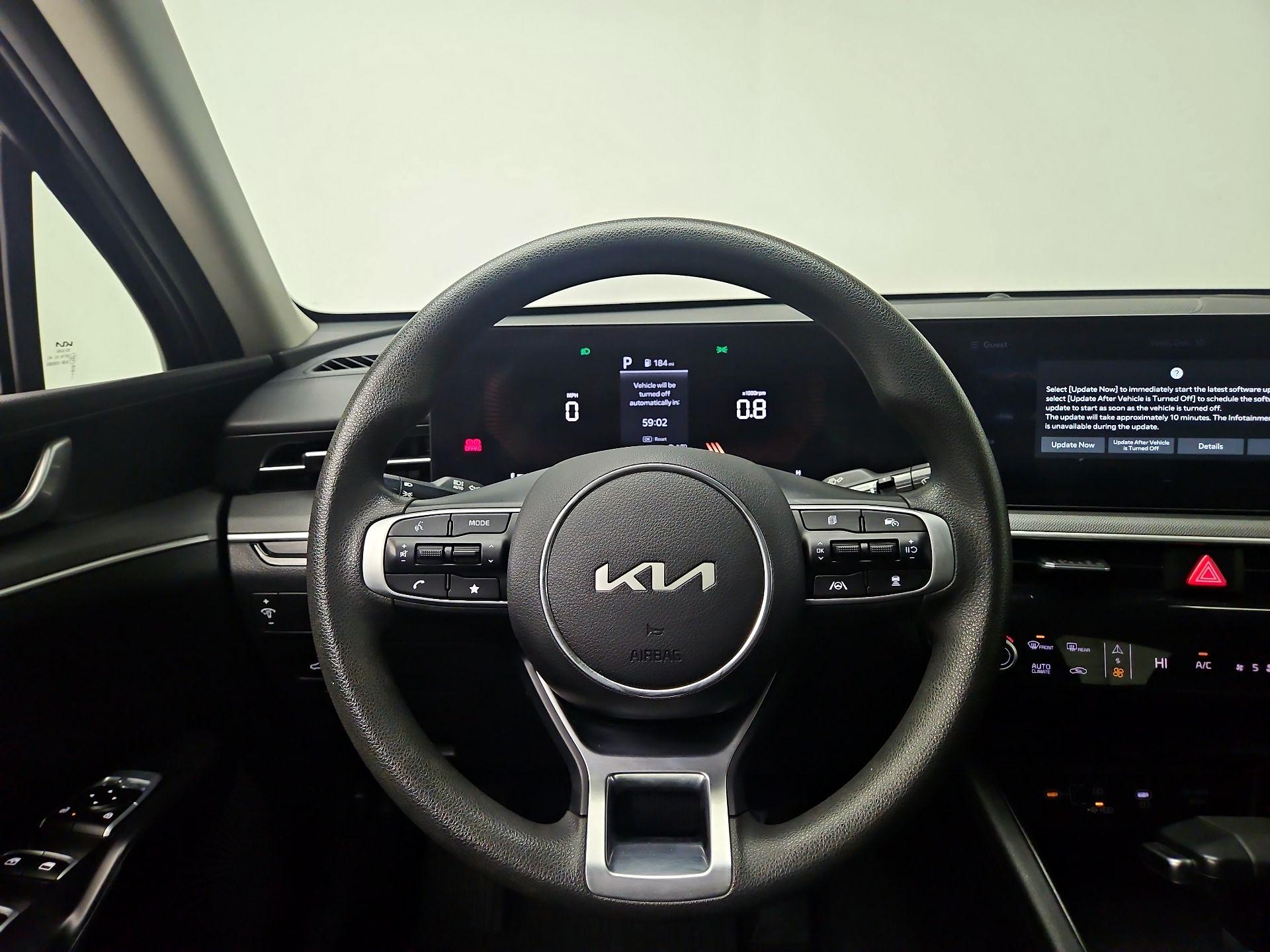 Thumbnail: 2025 Kia K5 - 10