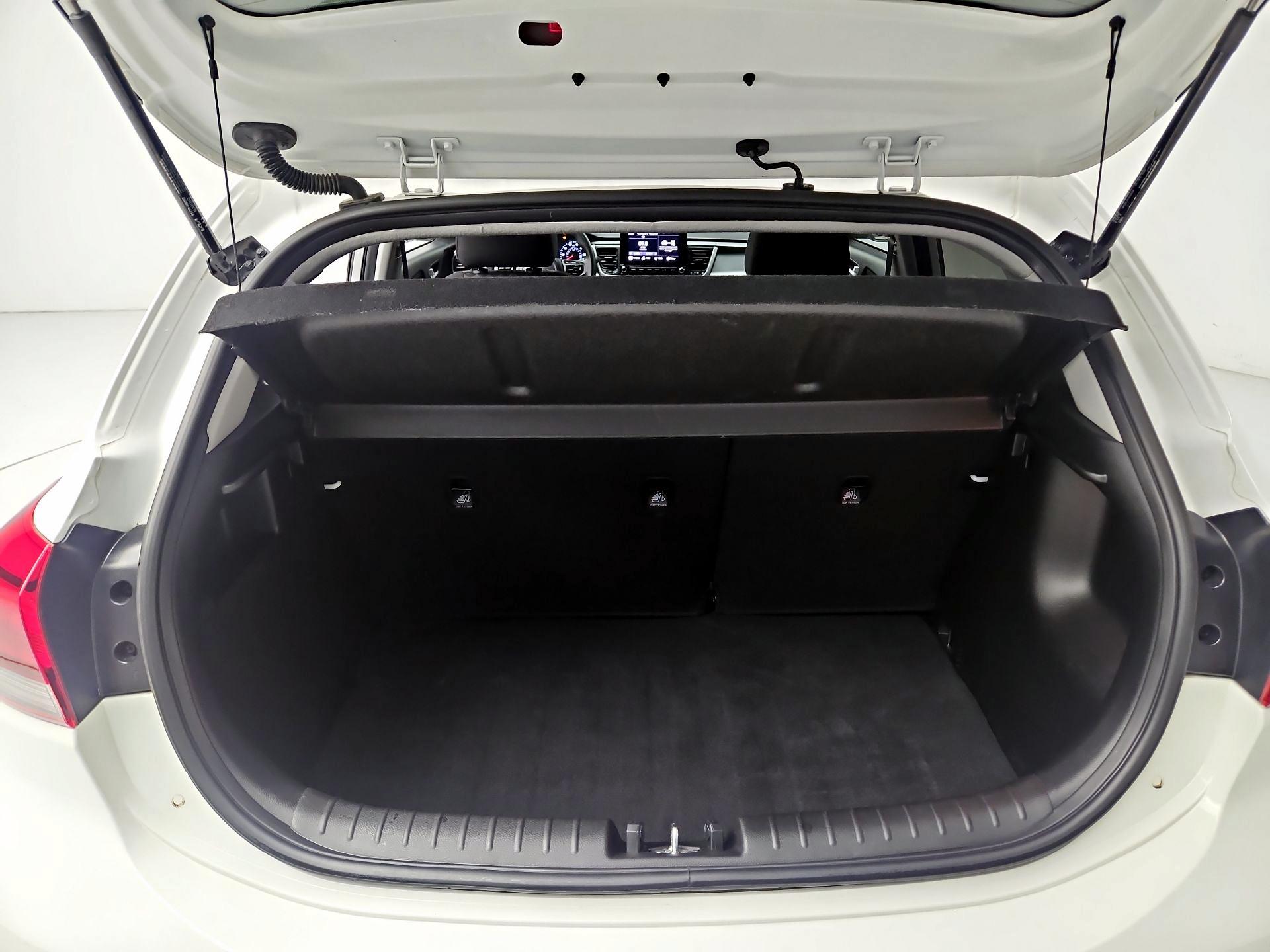 Thumbnail: 2023 Kia Rio - 20