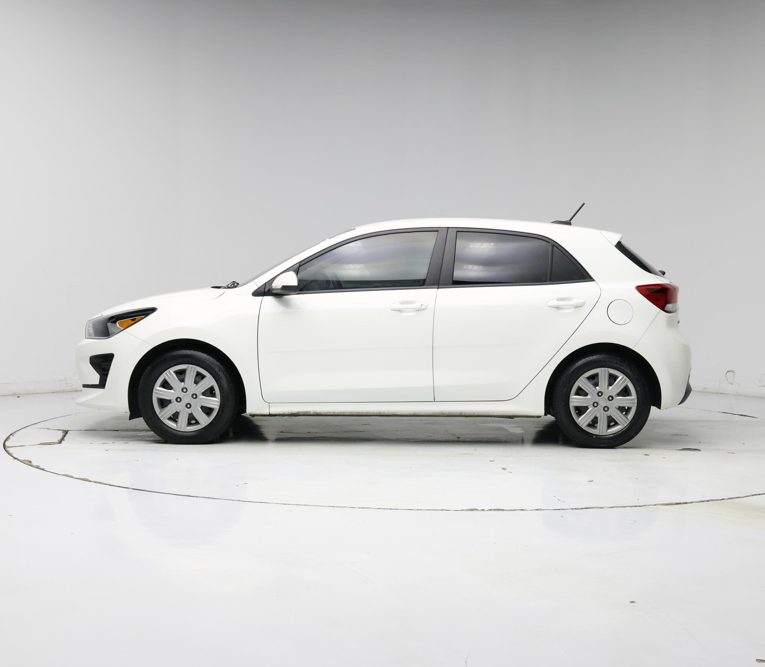 Thumbnail: 2023 Kia Rio - 3