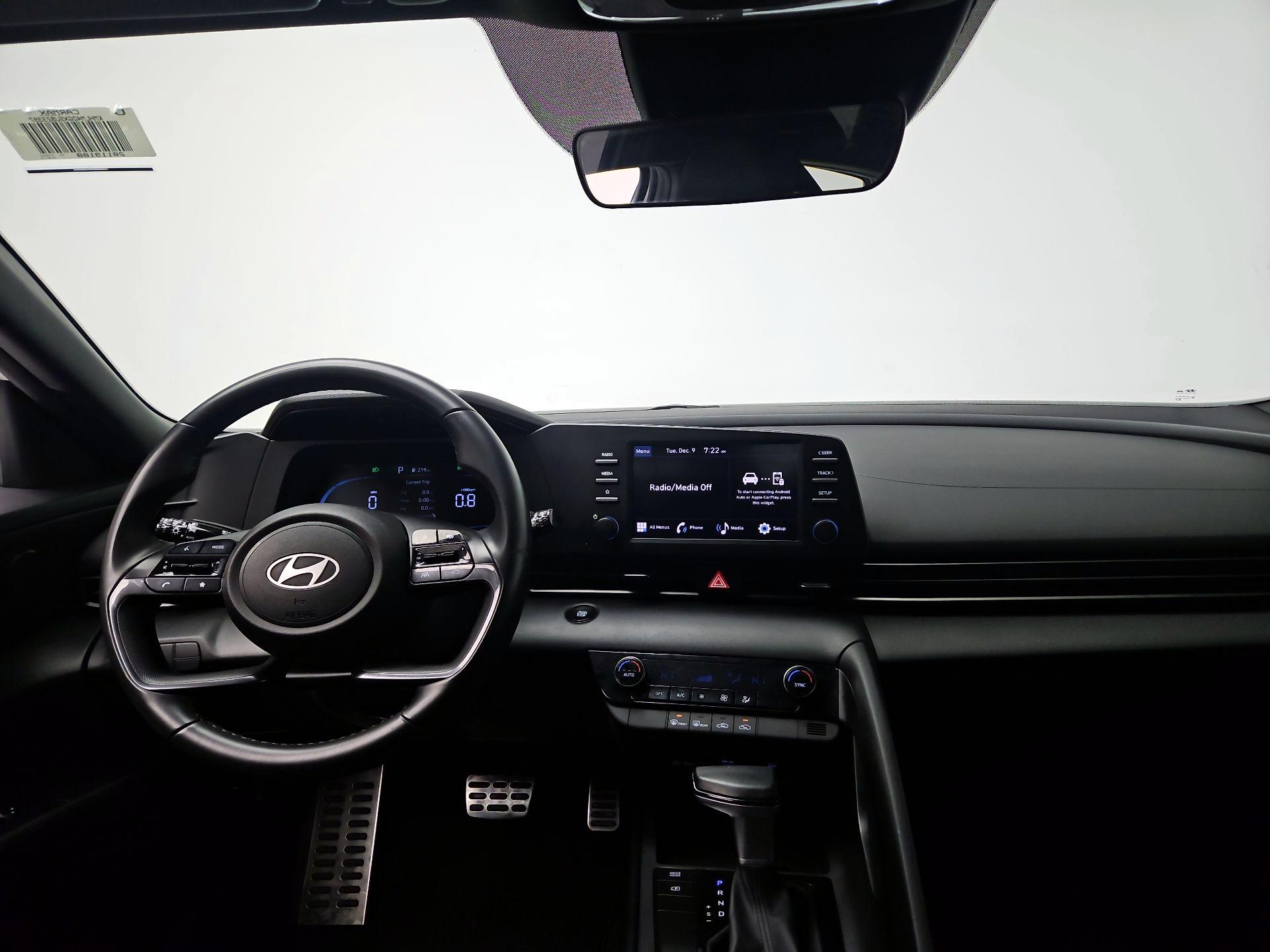 Thumbnail: 2025 Hyundai Elantra - 9