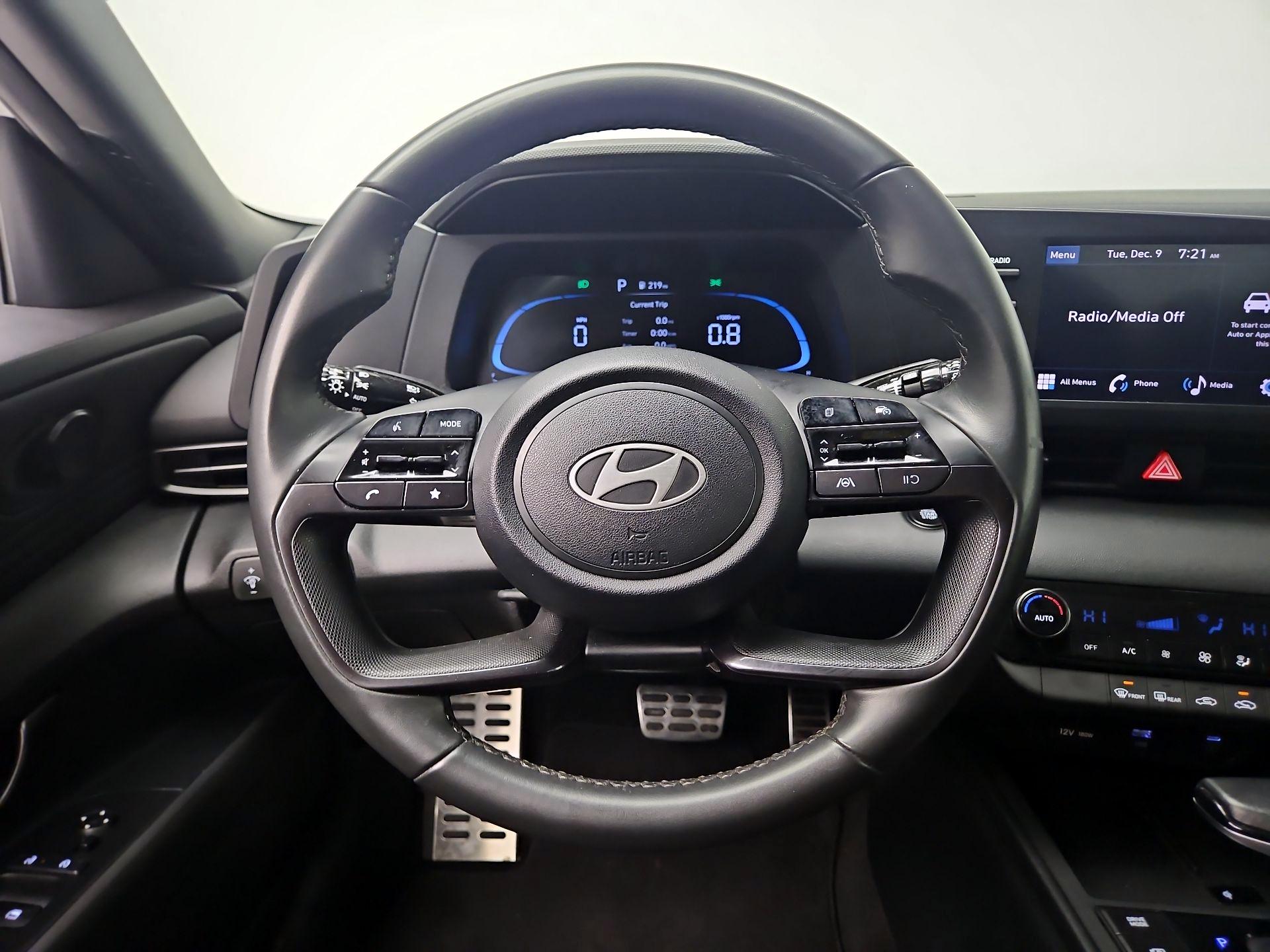 Thumbnail: 2025 Hyundai Elantra - 10