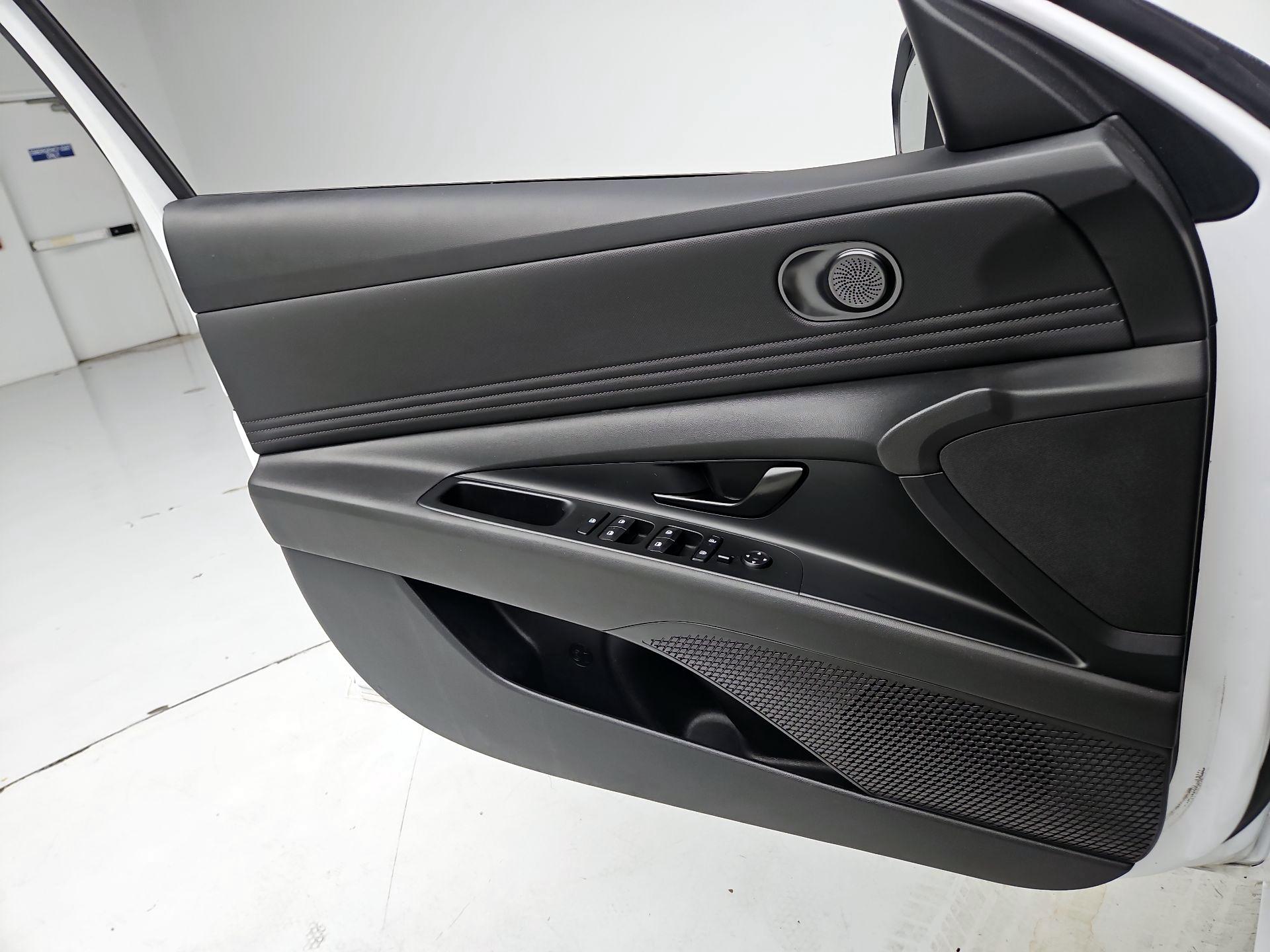 Thumbnail: 2025 Hyundai Elantra - 12