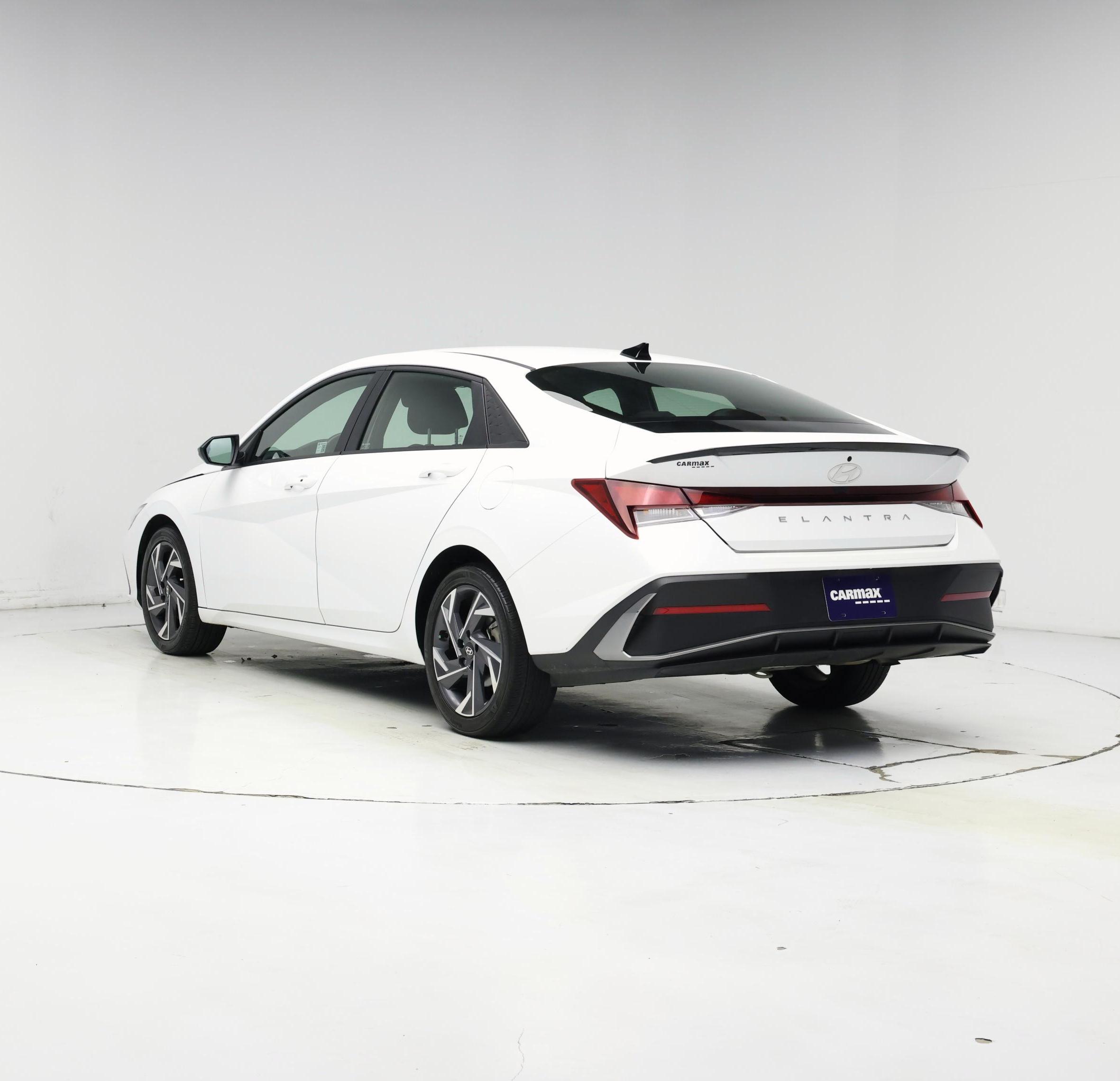 Thumbnail: 2025 Hyundai Elantra - 2