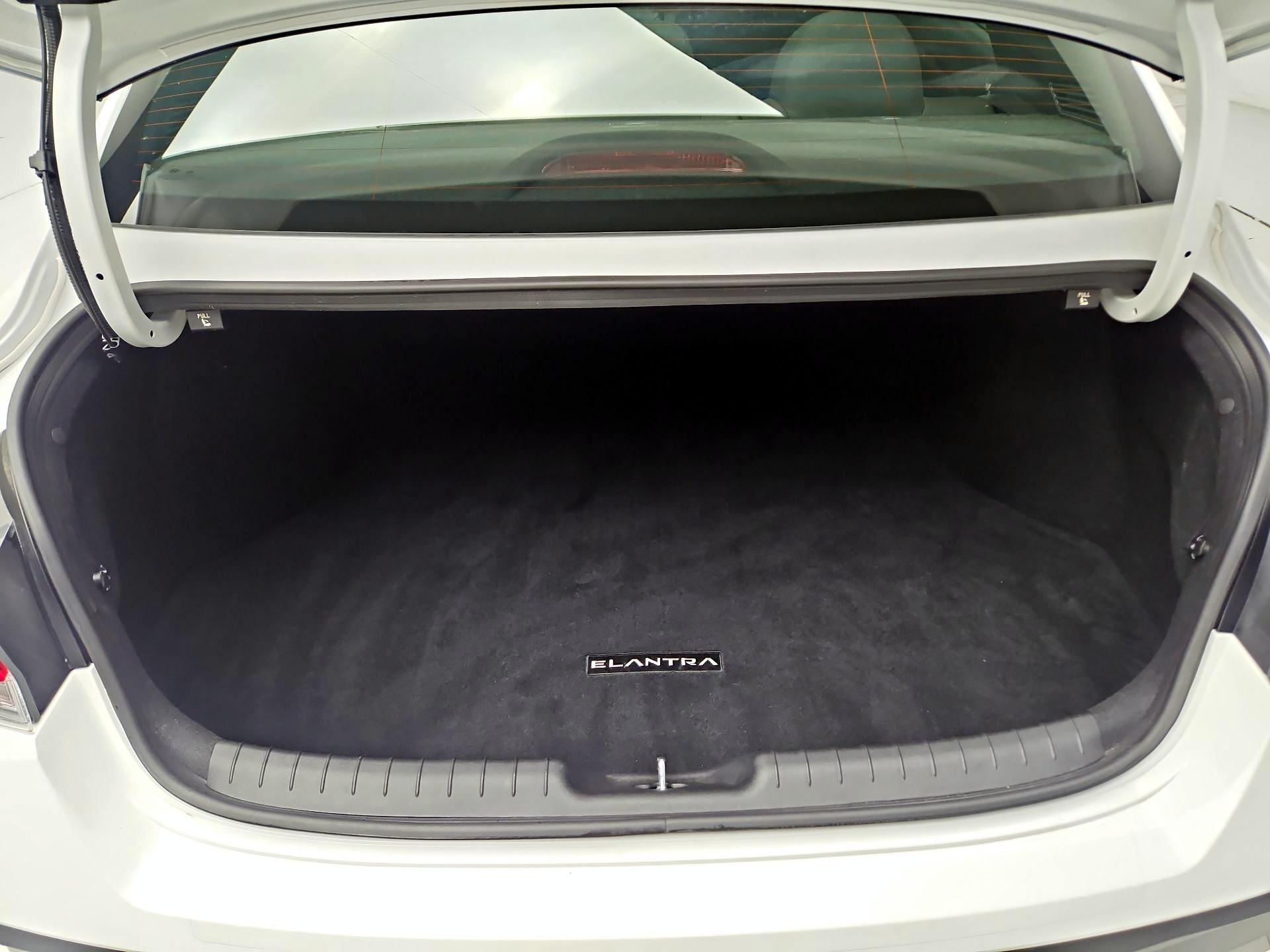 Thumbnail: 2025 Hyundai Elantra - 20