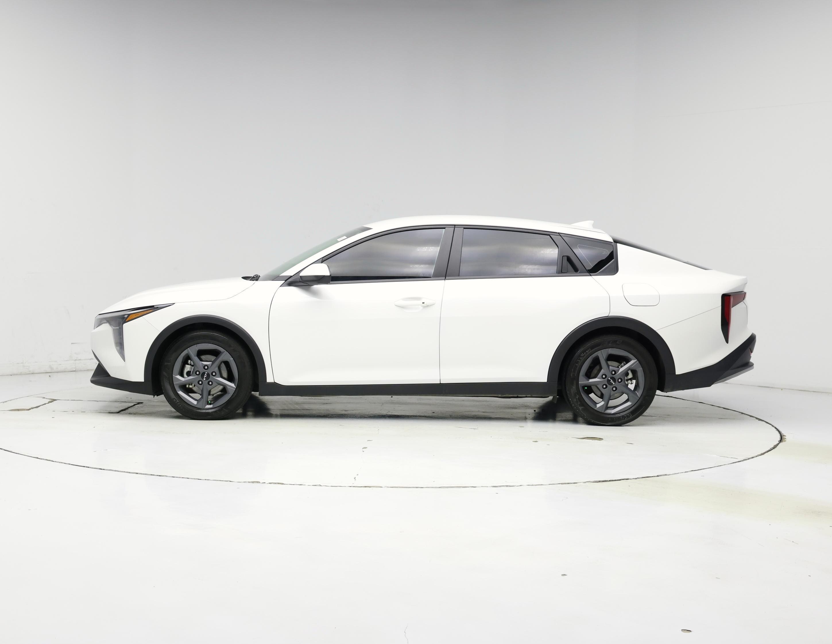 Thumbnail: 2025 Kia K4 - 3