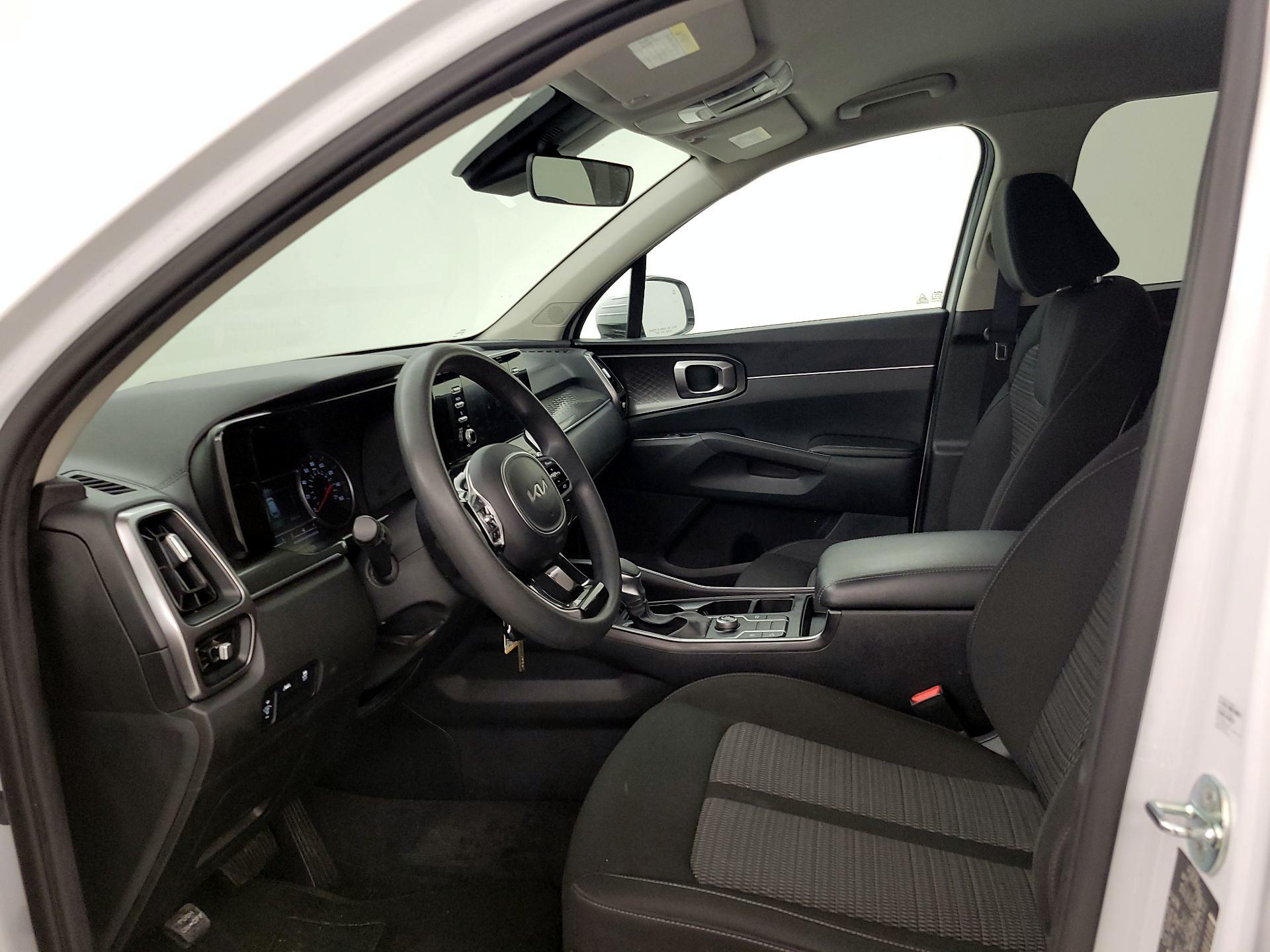 Thumbnail: 2023 Kia Sorento - 11