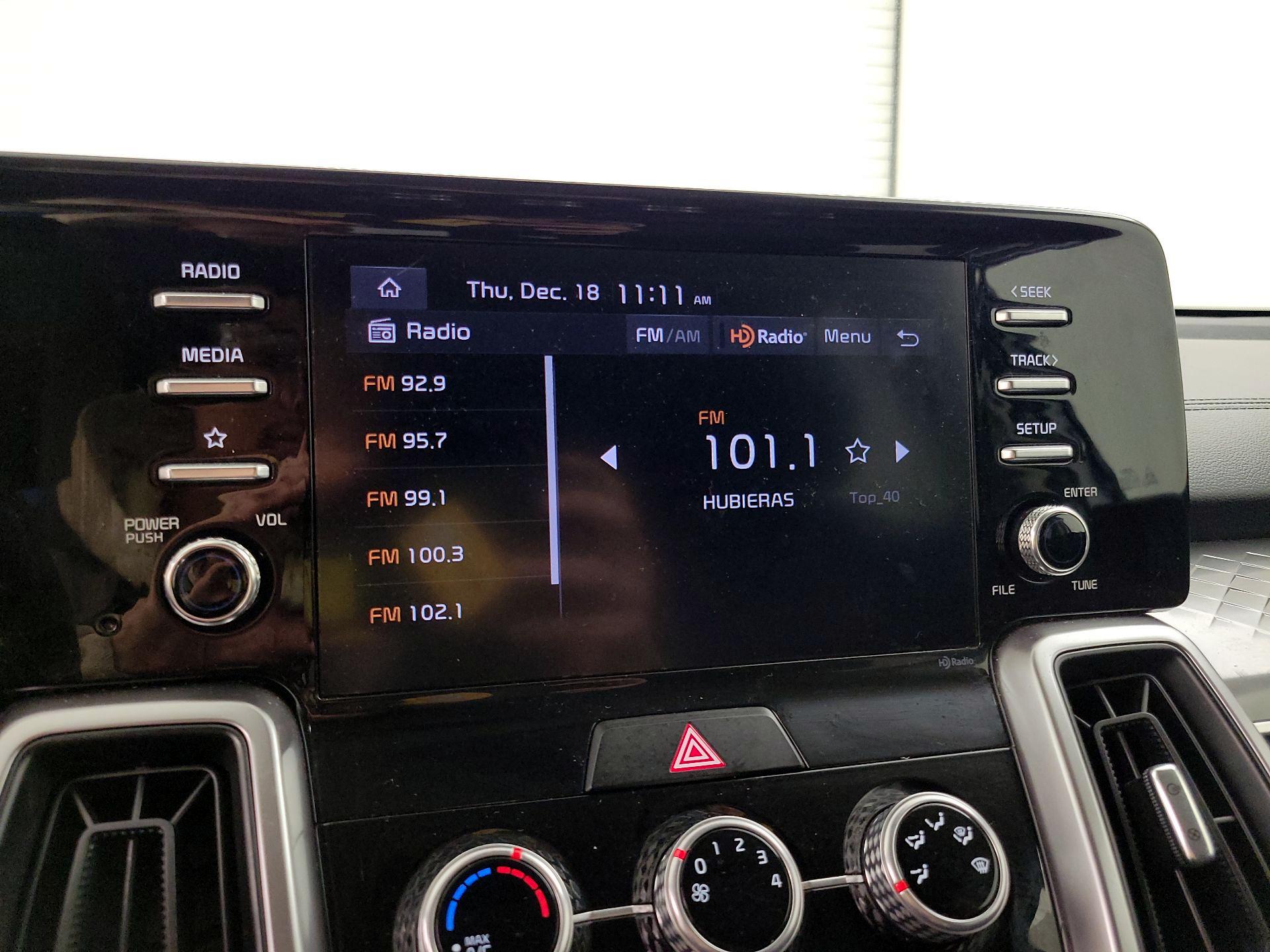 Thumbnail: 2023 Kia Sorento - 15