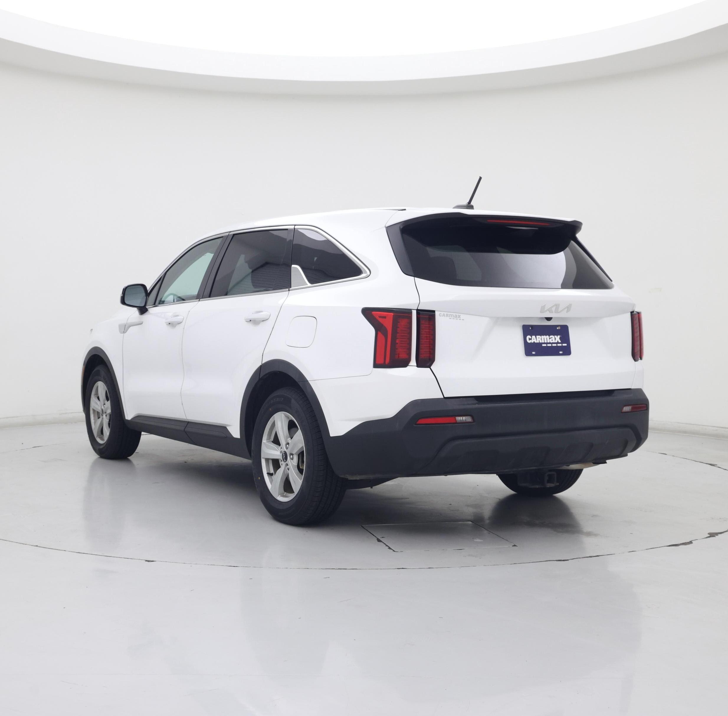 Thumbnail: 2023 Kia Sorento - 2