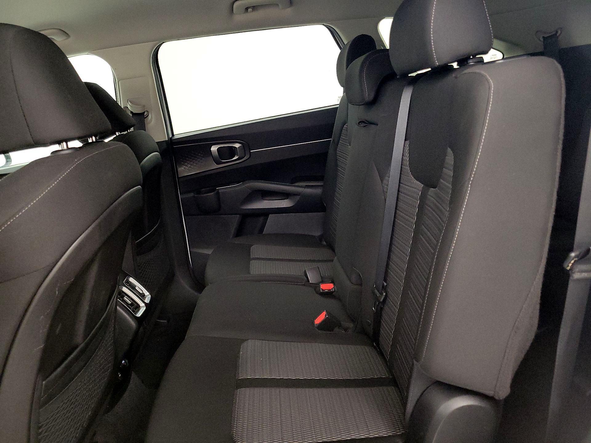 Thumbnail: 2023 Kia Sorento - 19