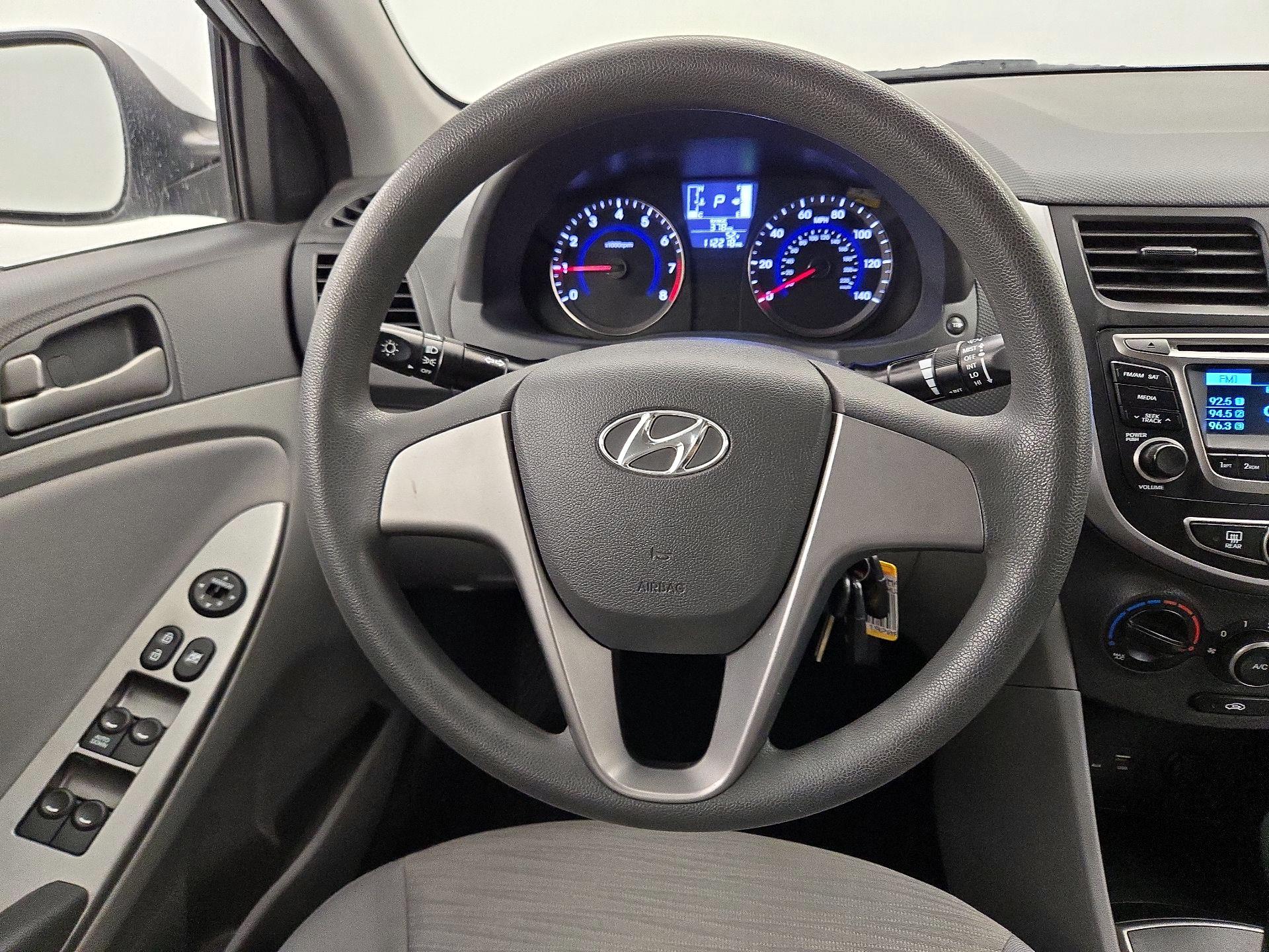 Thumbnail: 2017 Hyundai Accent - 10