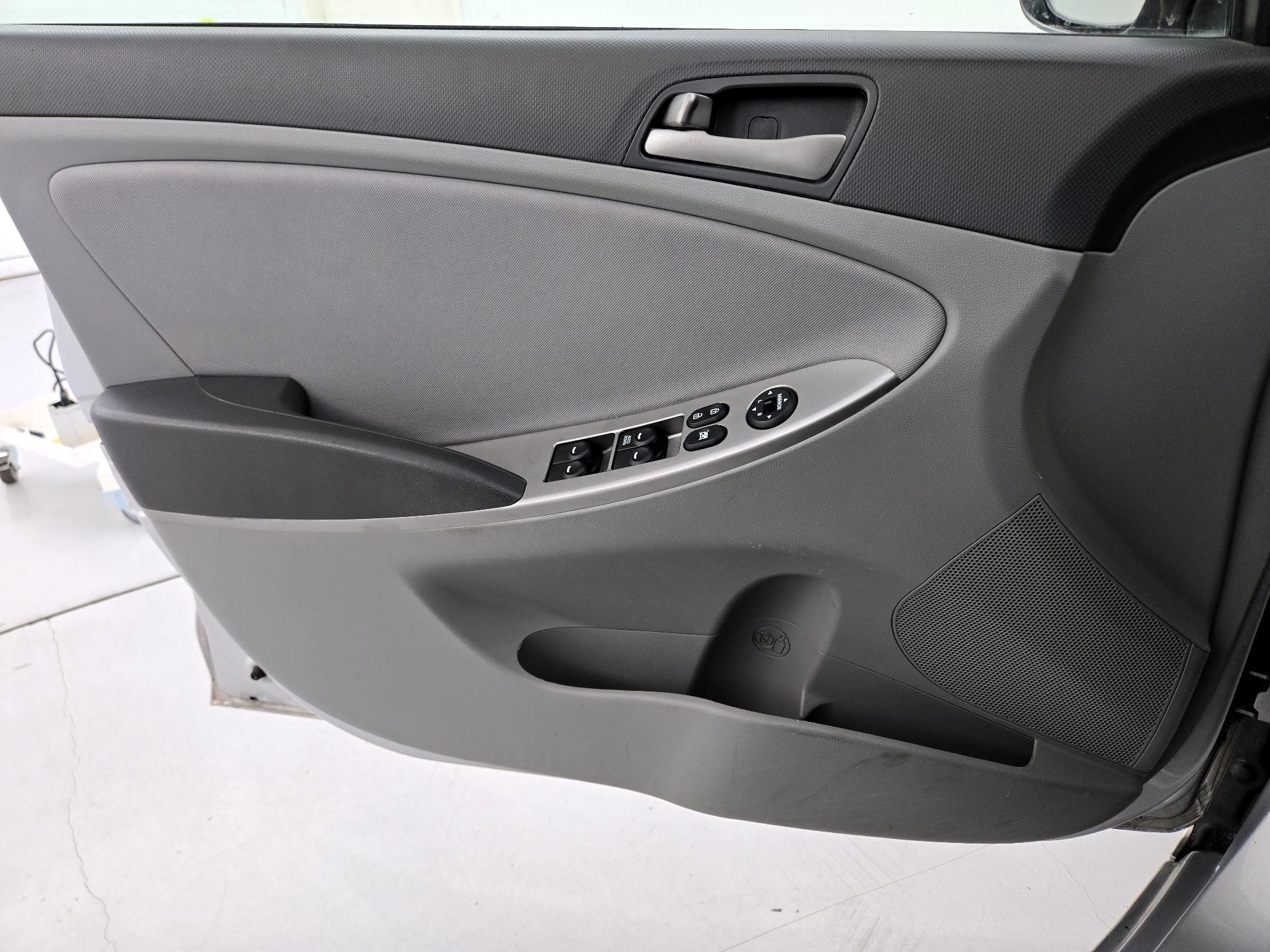 Thumbnail: 2017 Hyundai Accent - 12