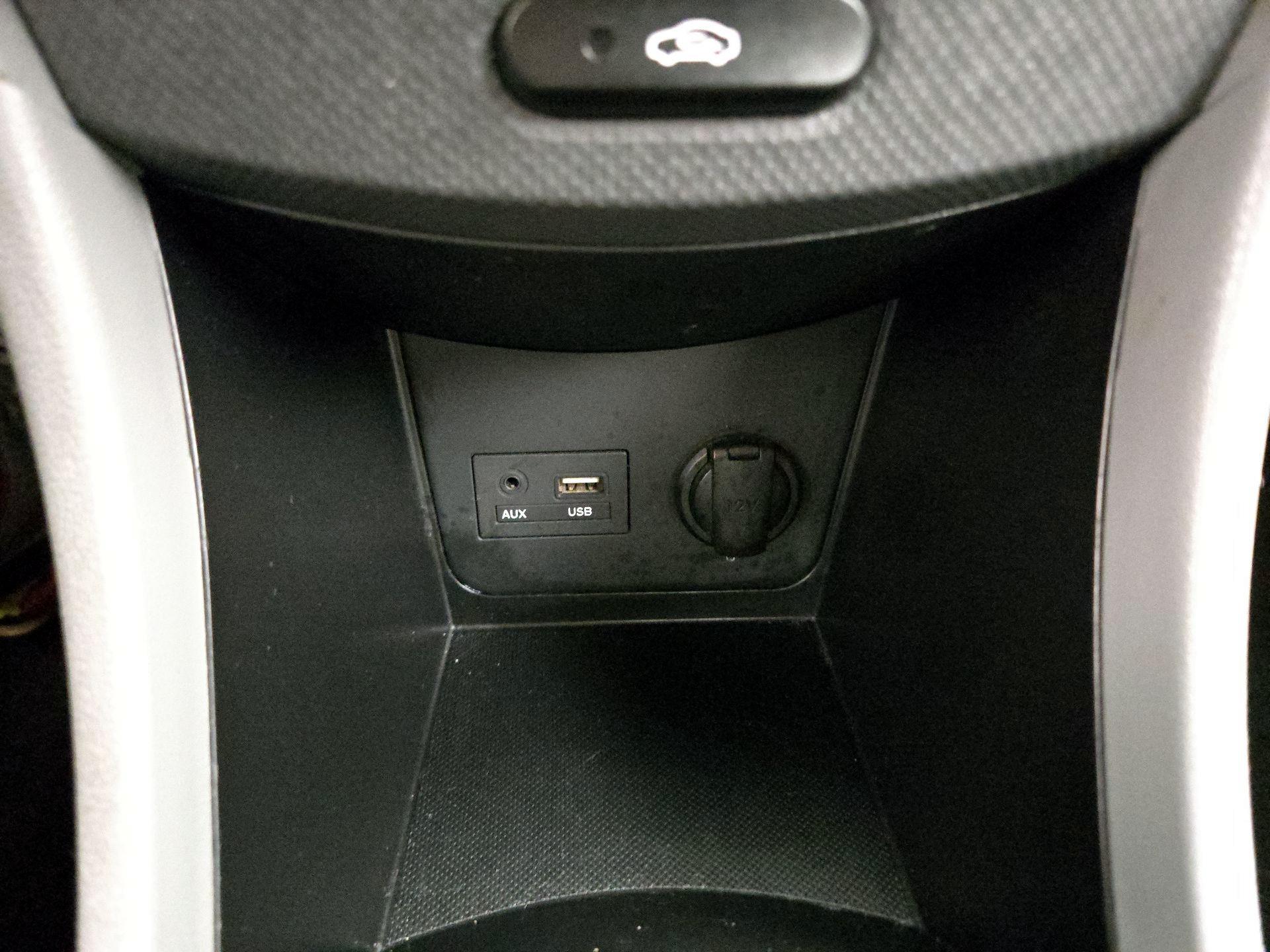 Thumbnail: 2017 Hyundai Accent - 17