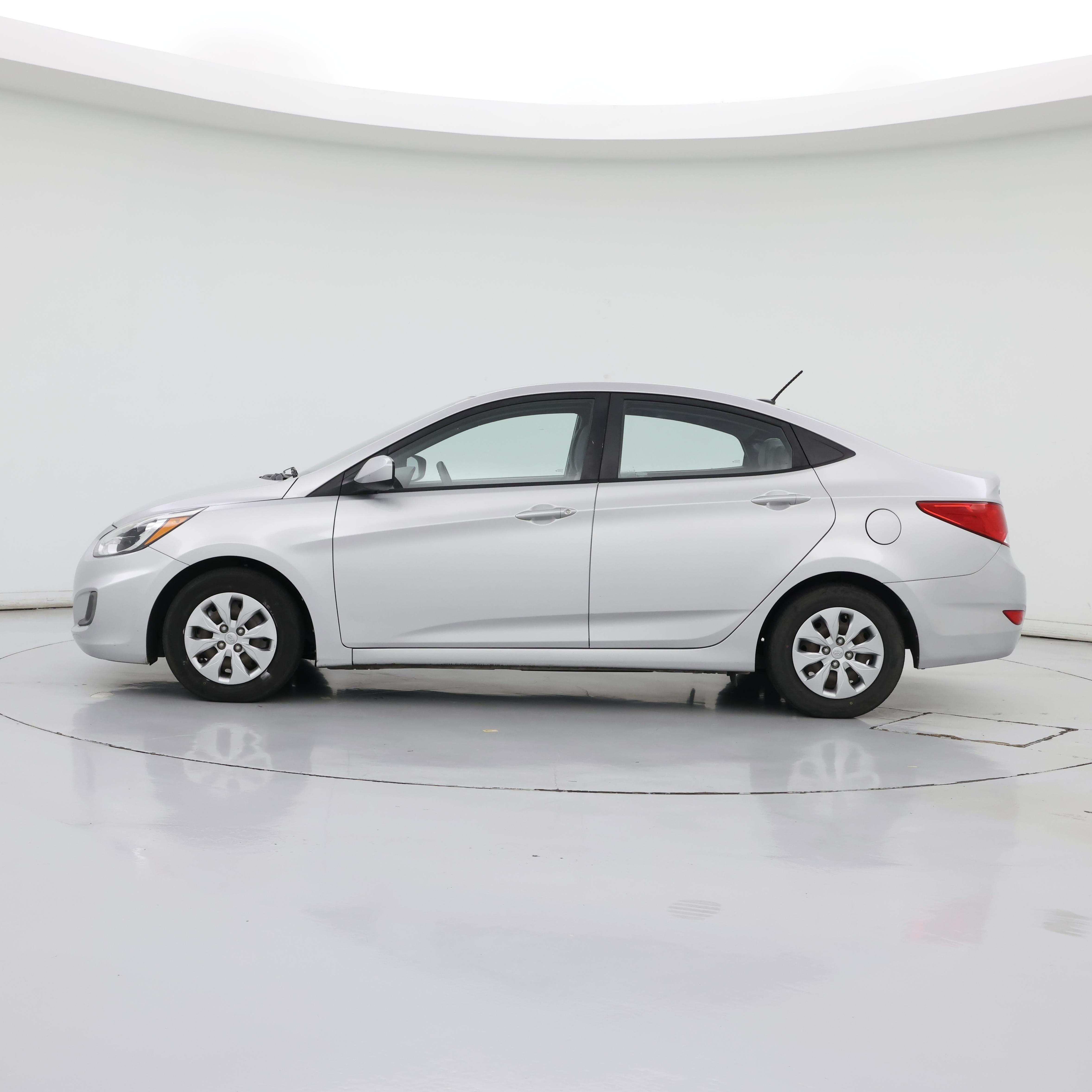 Thumbnail: 2017 Hyundai Accent - 3