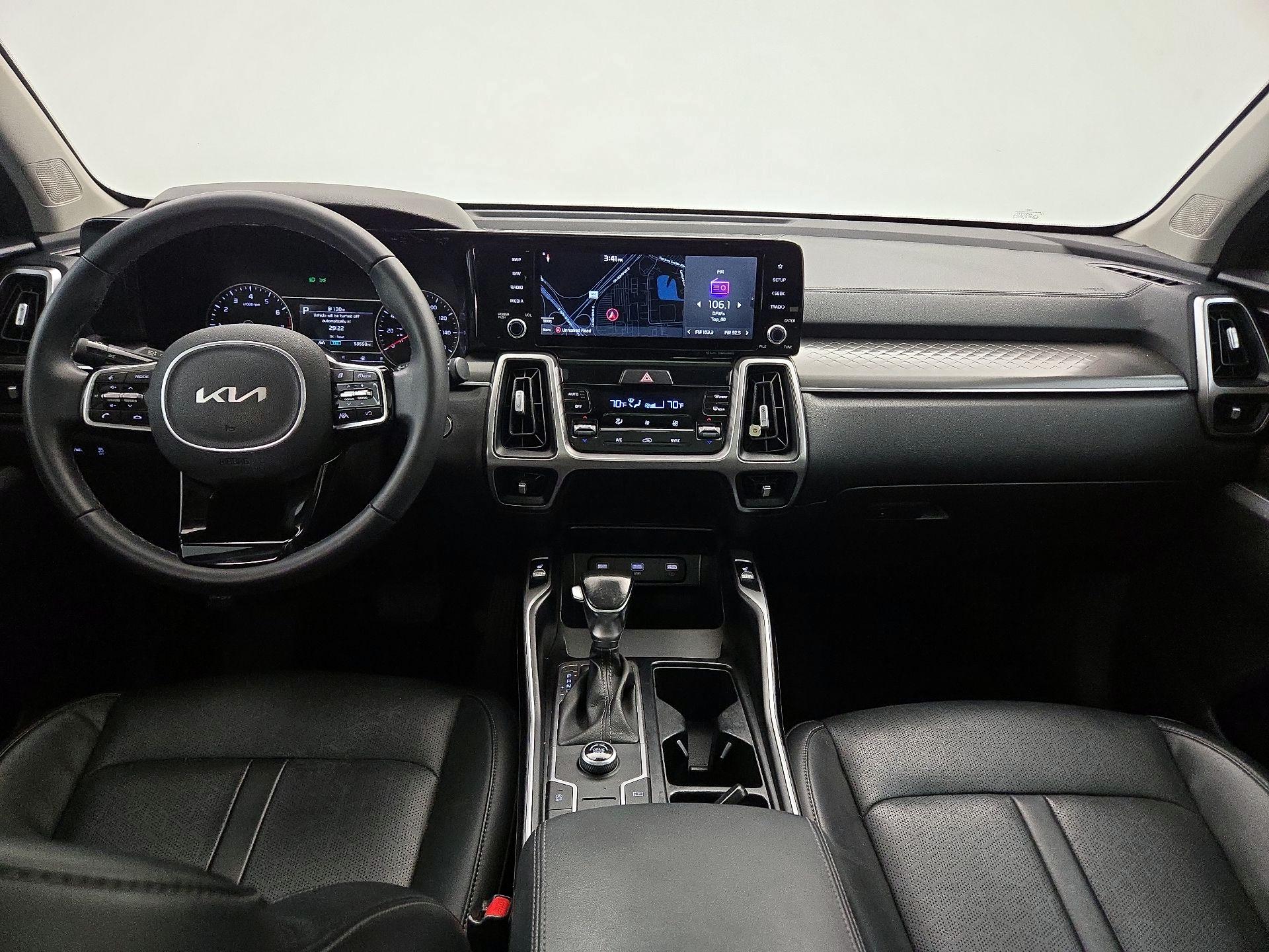 Thumbnail: 2022 Kia Sorento - 9