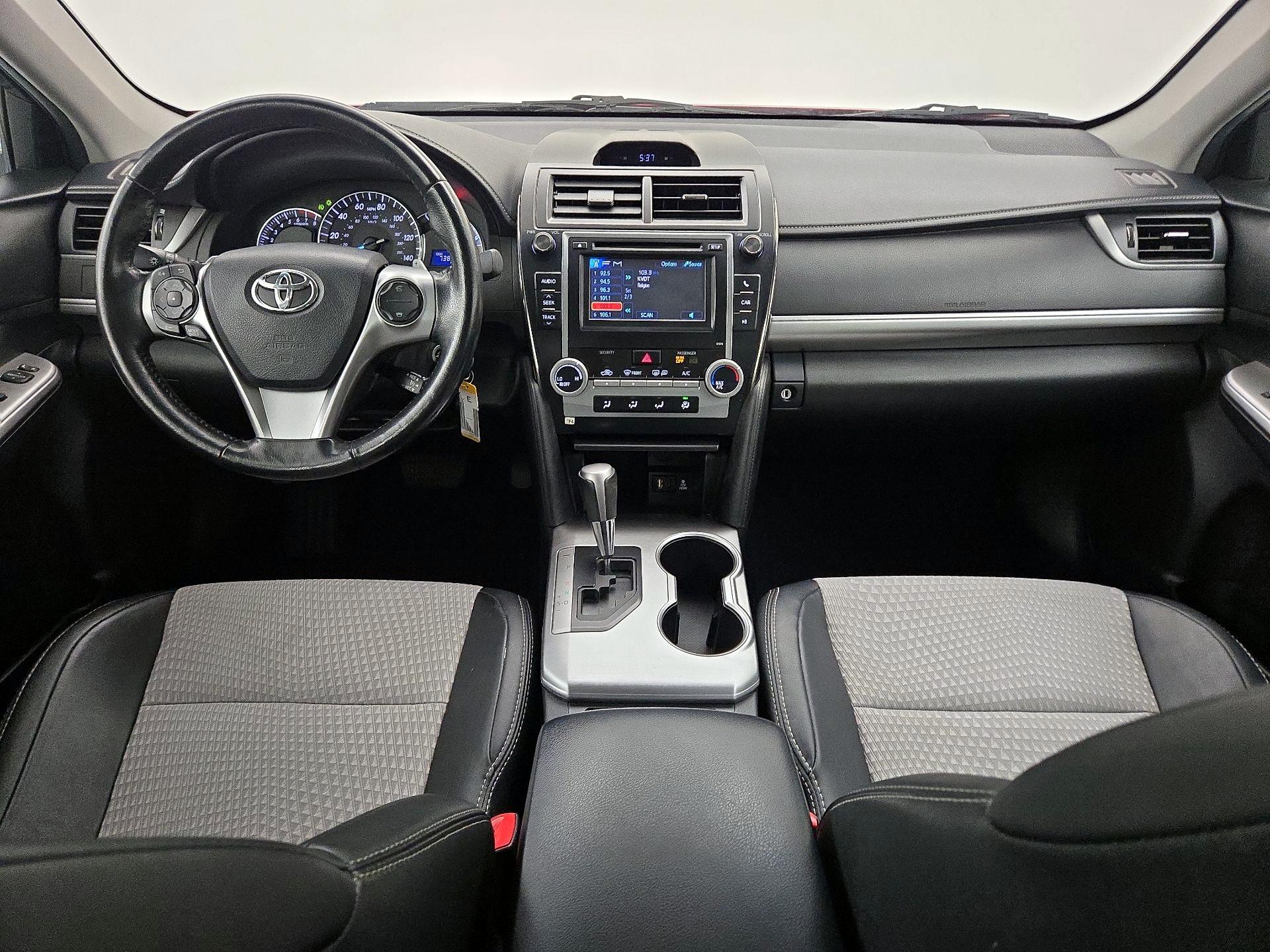 Thumbnail: 2014 Toyota Camry - 9