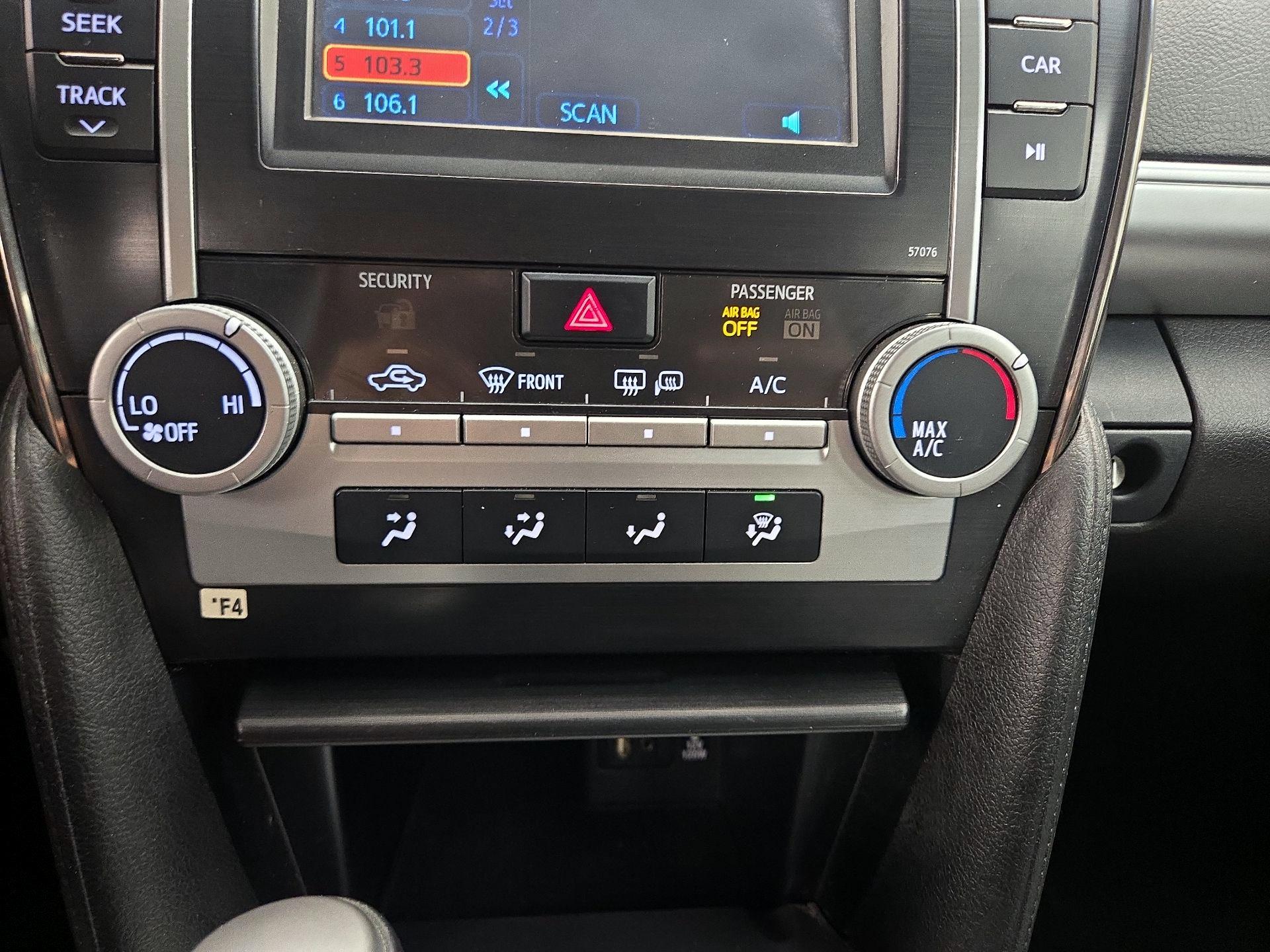 Thumbnail: 2014 Toyota Camry - 14