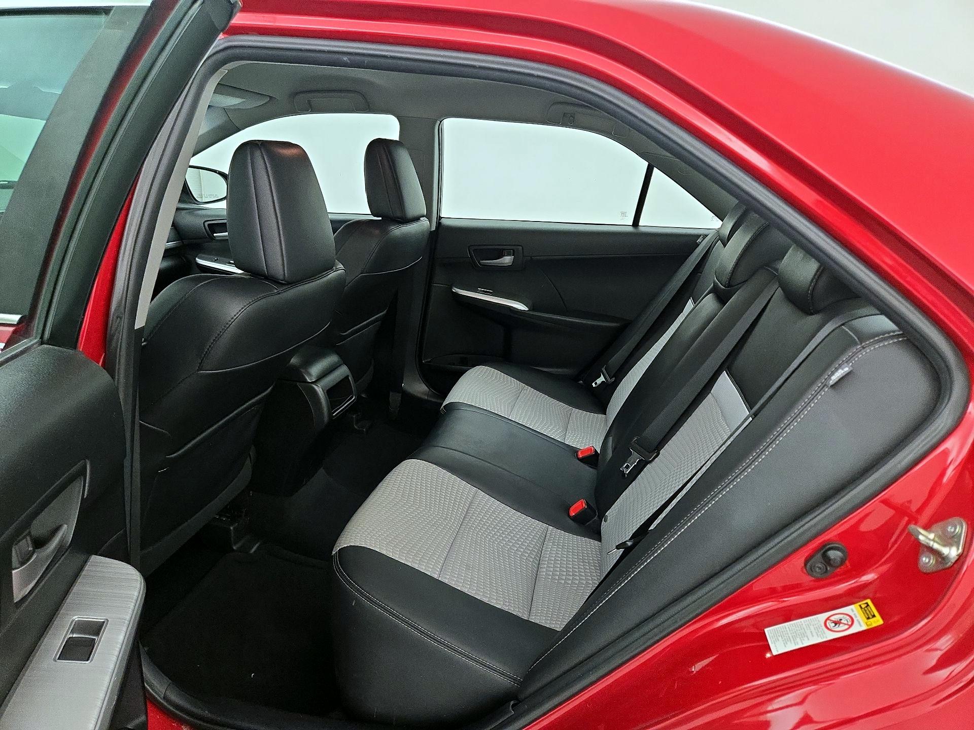 Thumbnail: 2014 Toyota Camry - 17