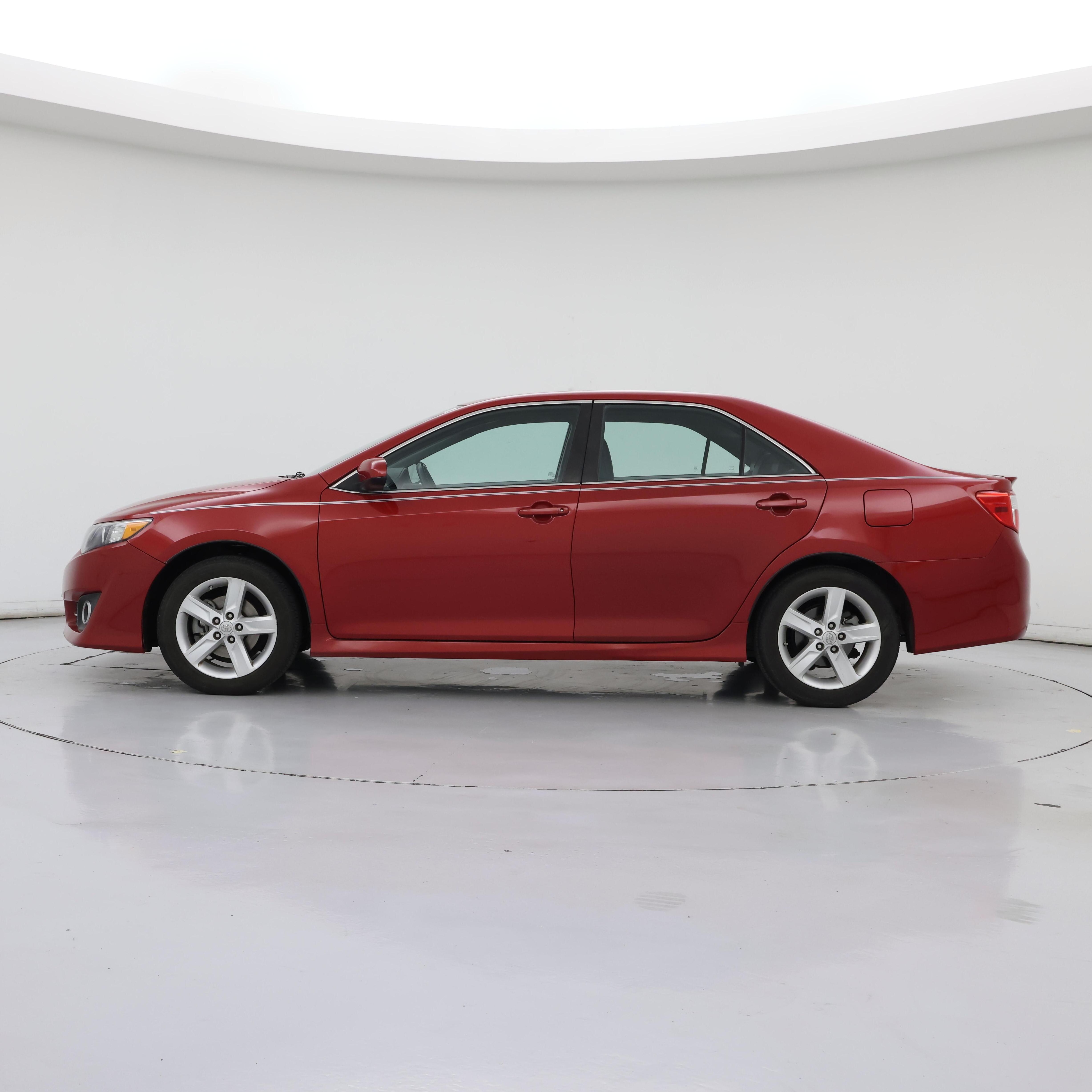 Thumbnail: 2014 Toyota Camry - 3