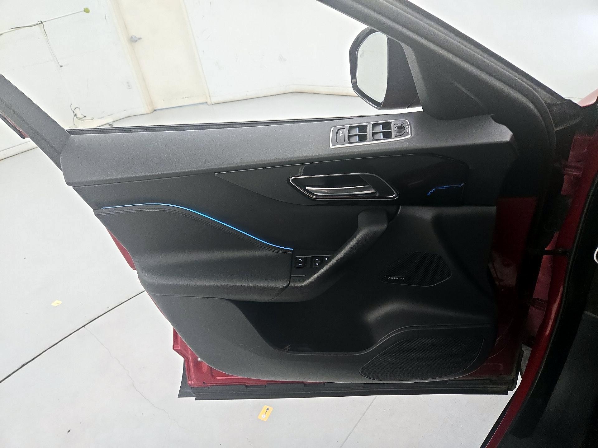 Thumbnail: 2020 Jaguar F-Pace - 12