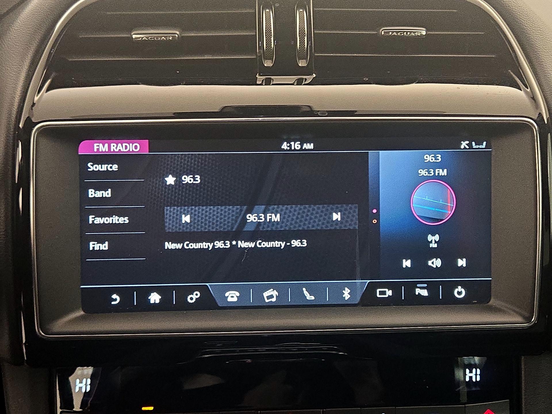 Thumbnail: 2020 Jaguar F-Pace - 15