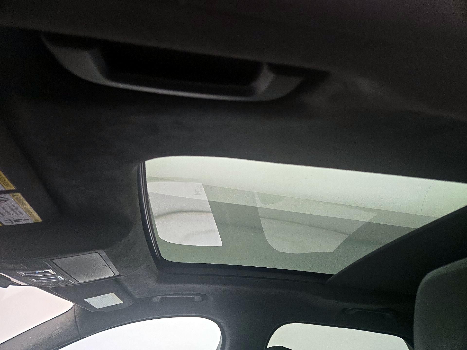 Thumbnail: 2020 Jaguar F-Pace - 18