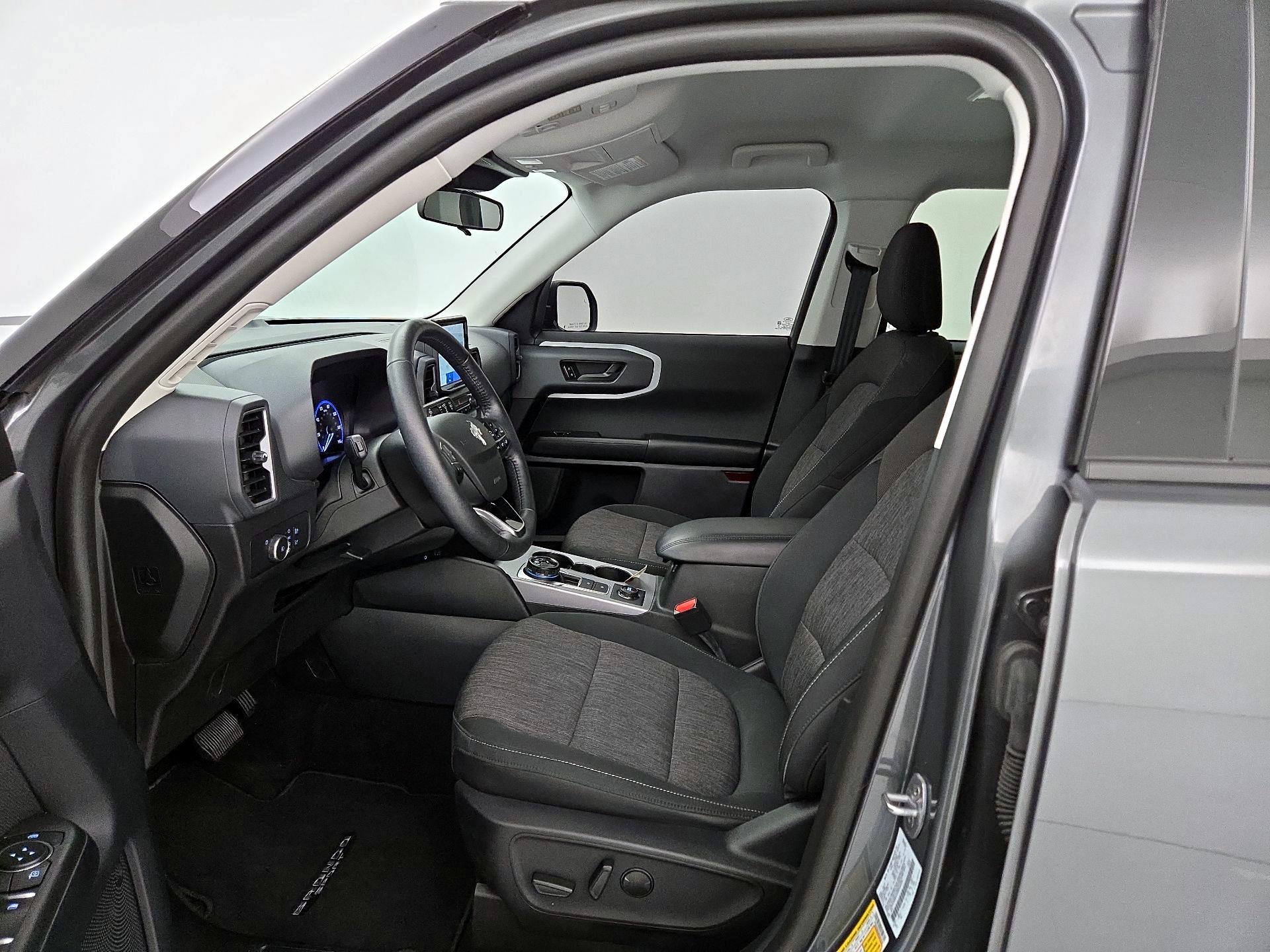 Thumbnail: 2022 Ford Bronco Sport - 11