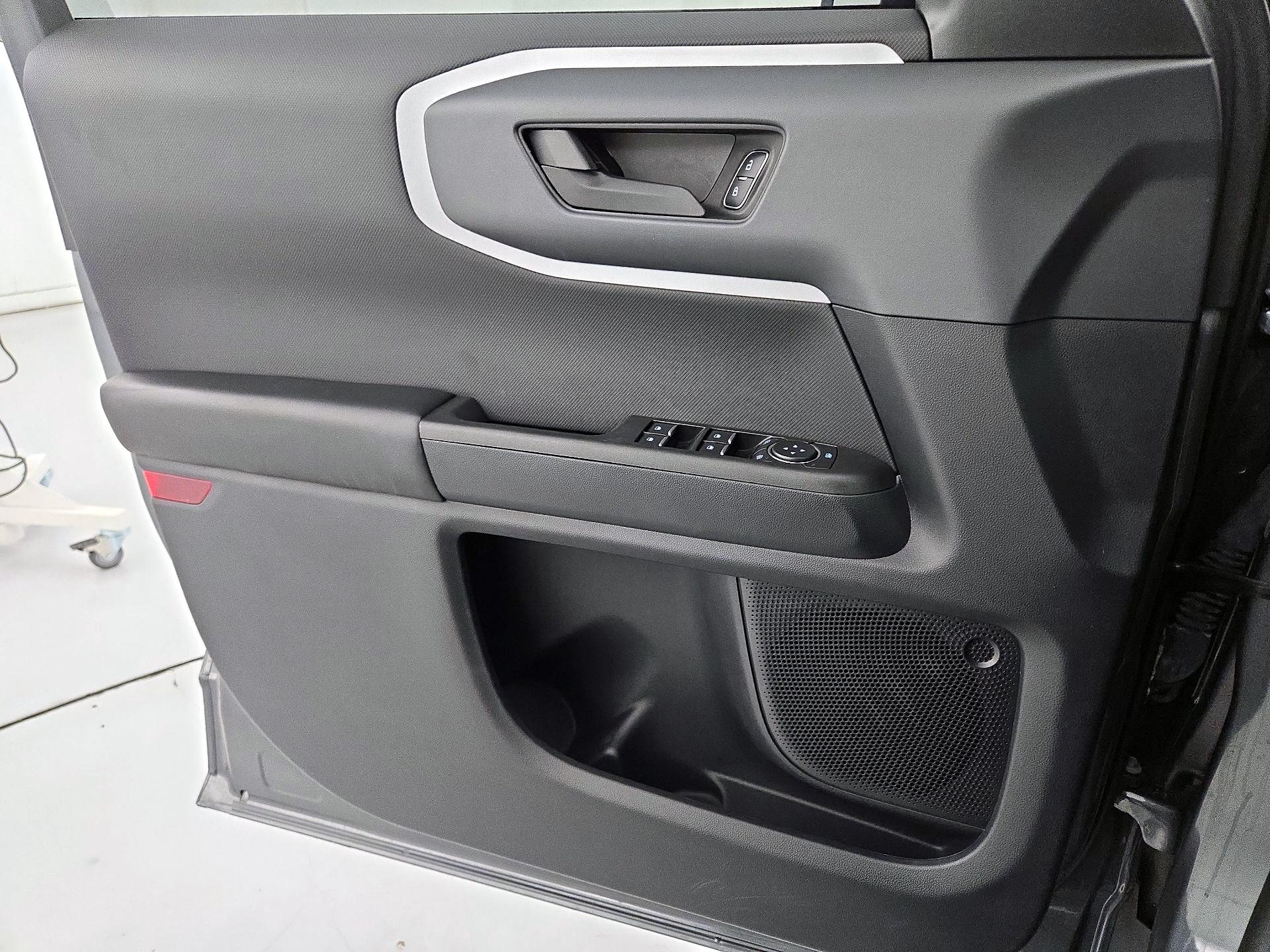 Thumbnail: 2022 Ford Bronco Sport - 12