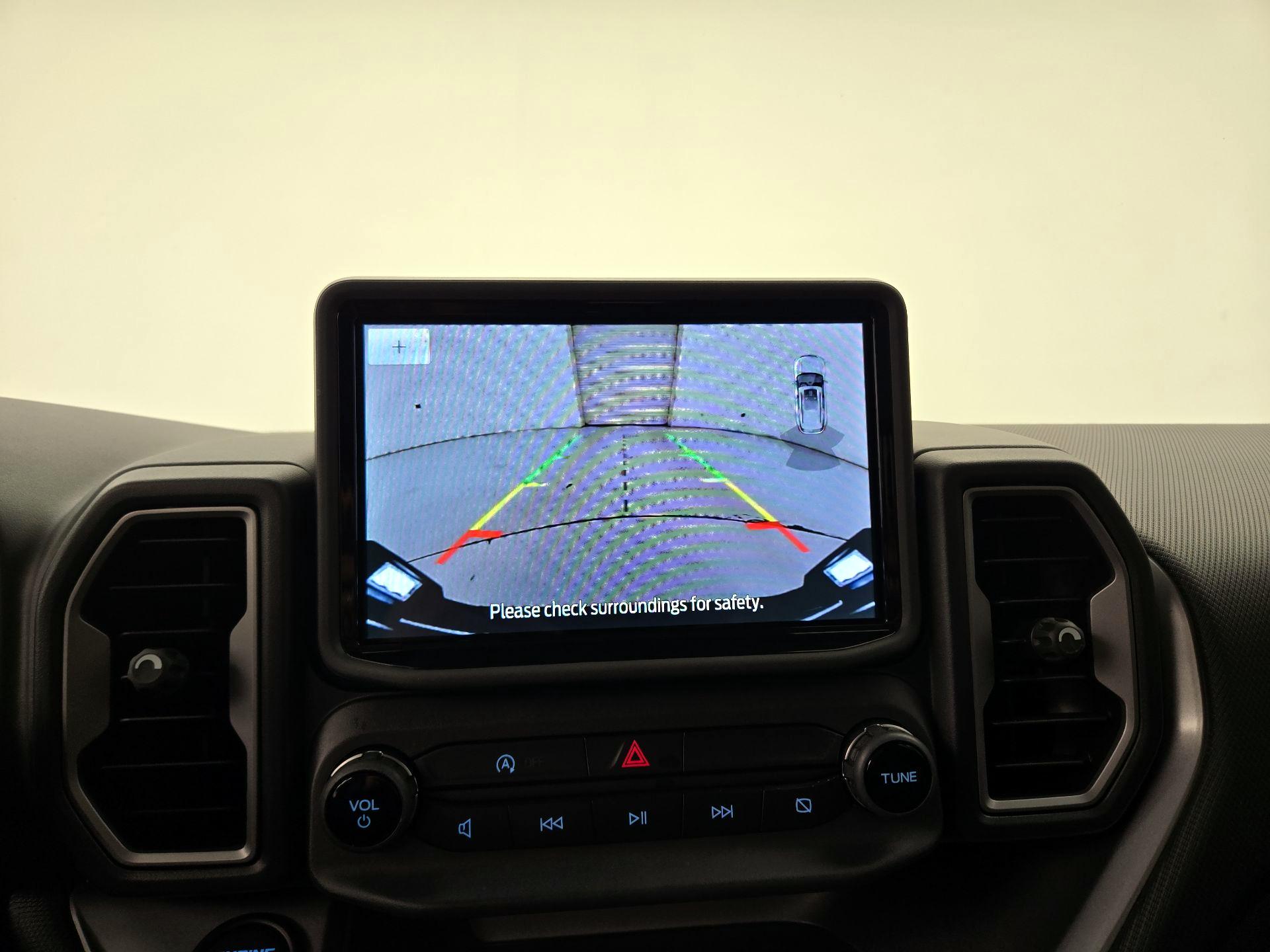 Thumbnail: 2022 Ford Bronco Sport - 14