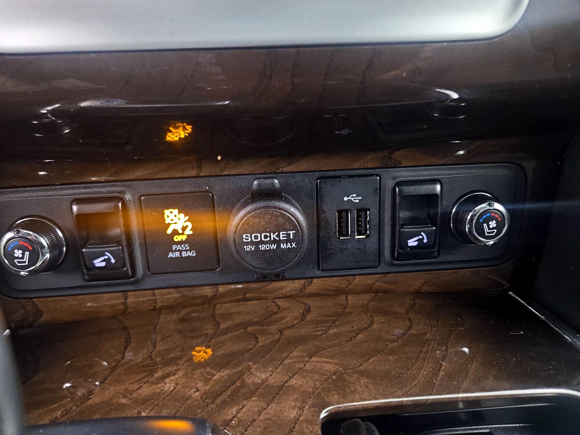 Thumbnail: 2019 INFINITI QX80 - 19