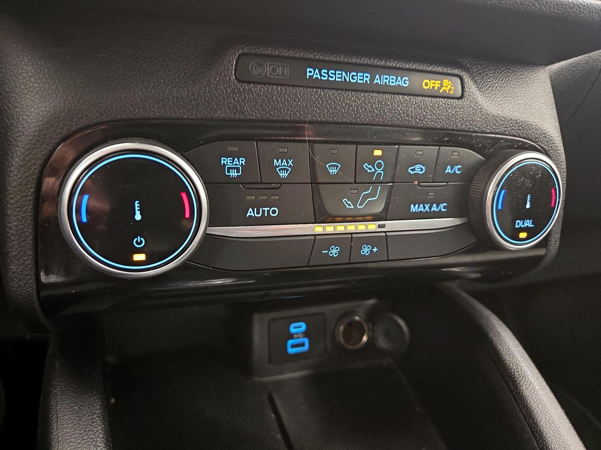 Thumbnail: 2022 Ford Escape - 16