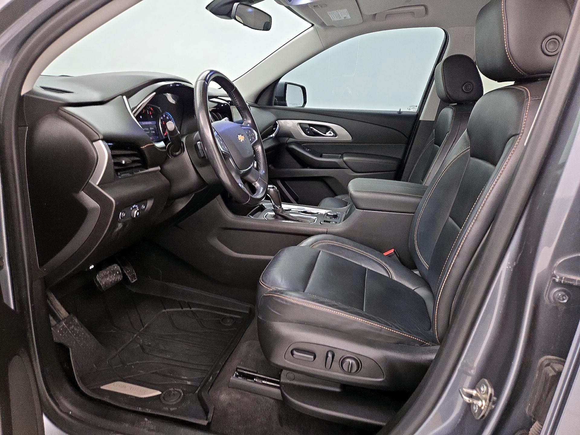 Thumbnail: 2020 Chevrolet Traverse - 11