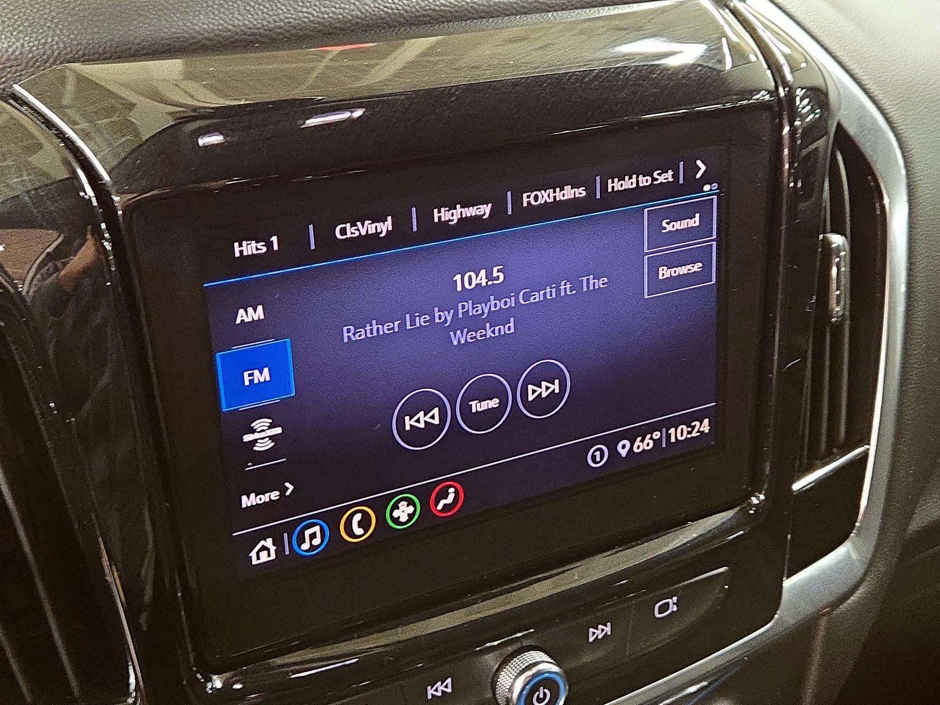 Thumbnail: 2020 Chevrolet Traverse - 15