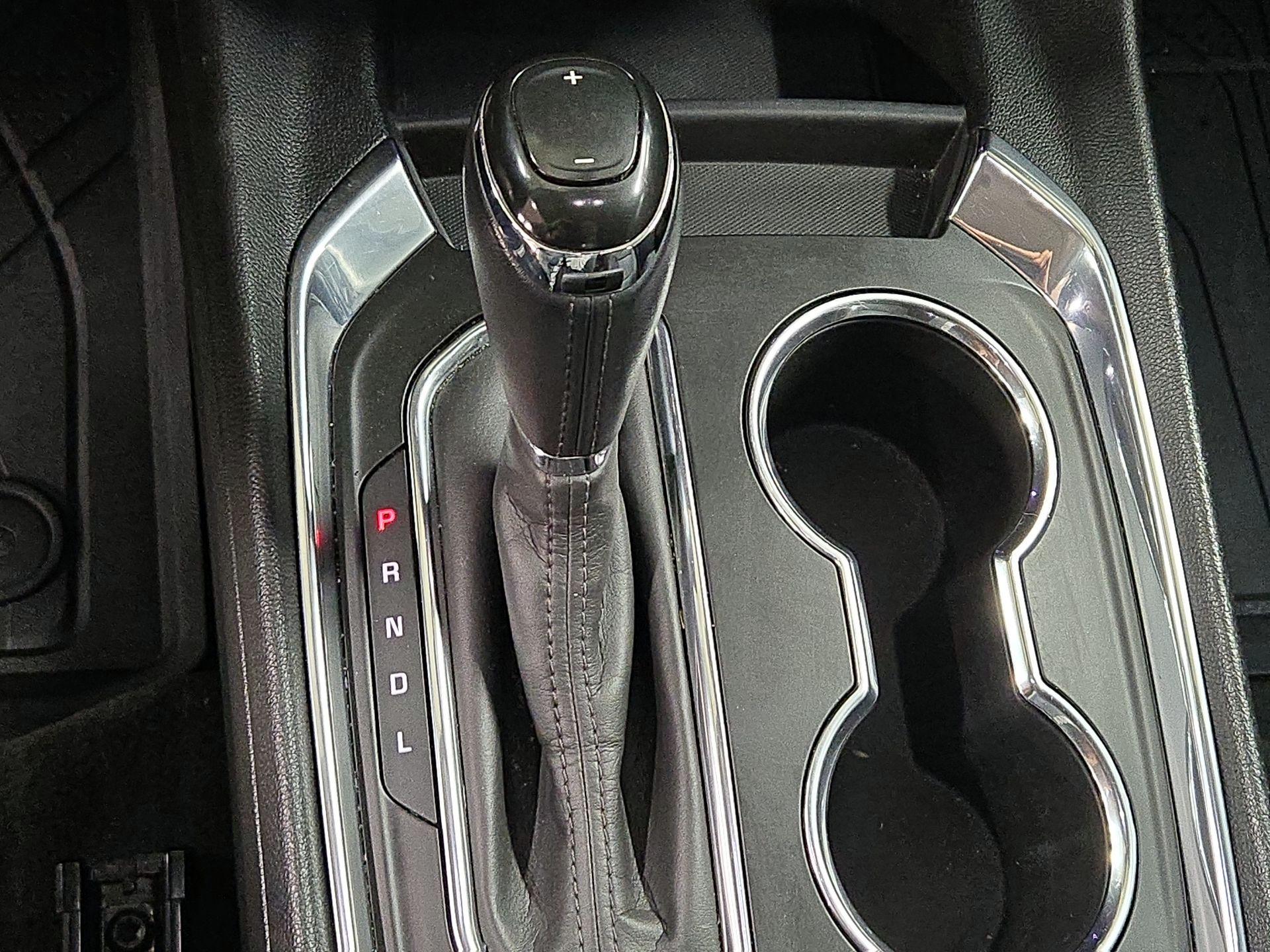 Thumbnail: 2020 Chevrolet Traverse - 17