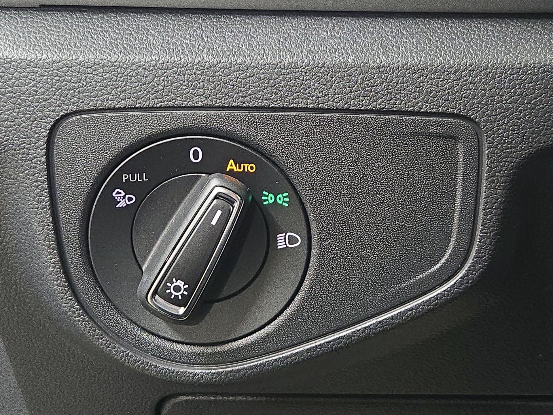 Thumbnail: 2022 Volkswagen Atlas - 13