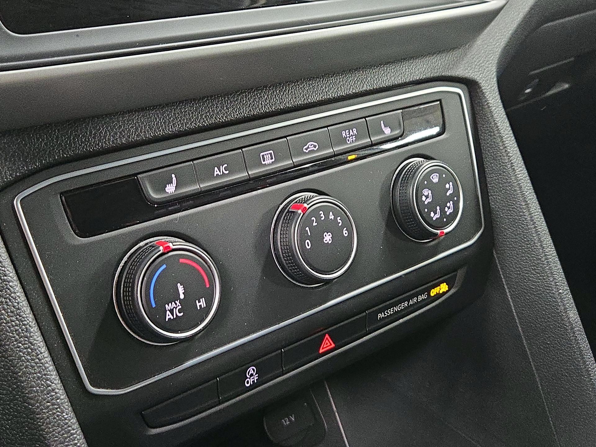 Thumbnail: 2022 Volkswagen Atlas - 16