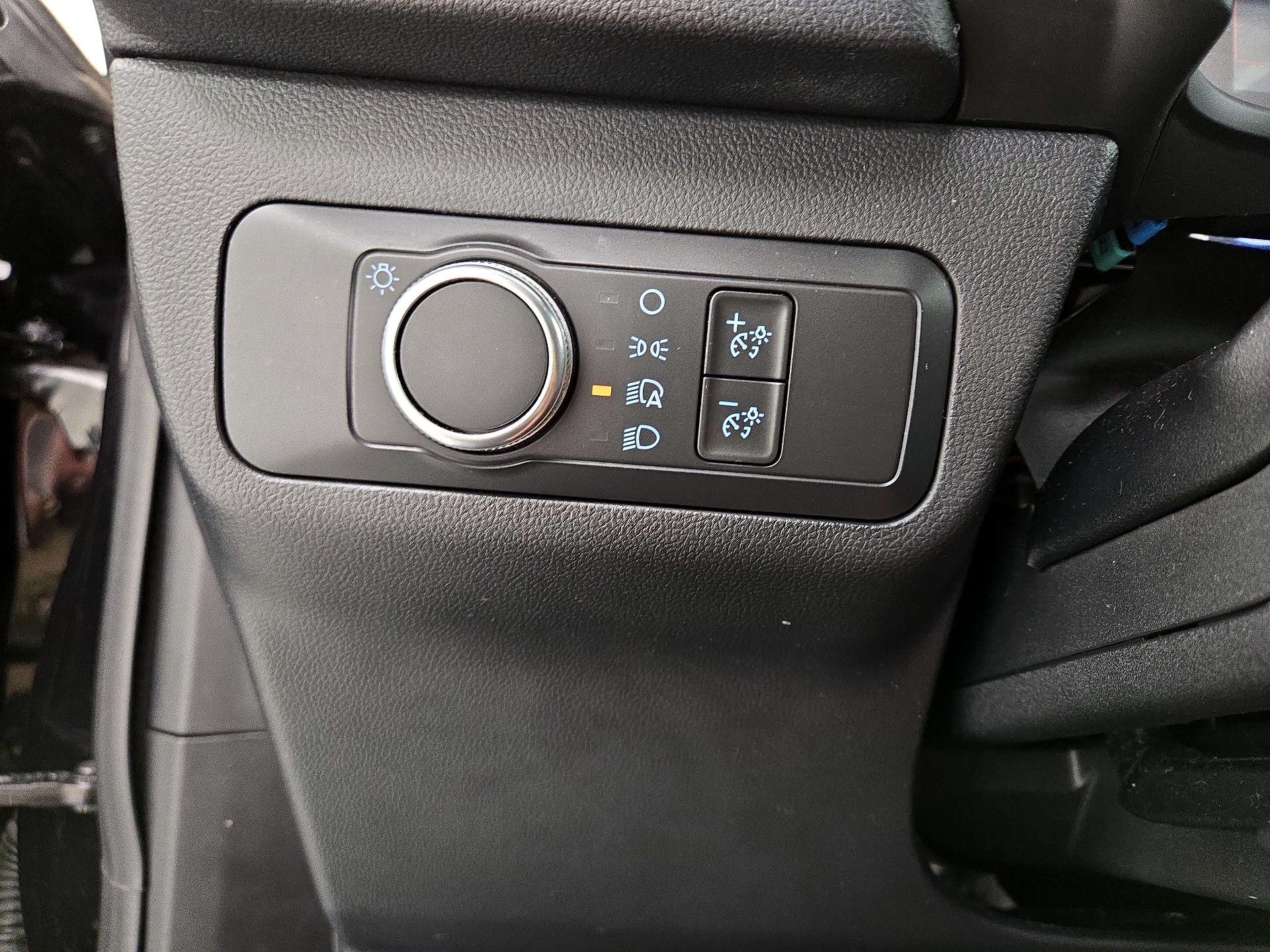 Thumbnail: 2021 Ford Escape - 13