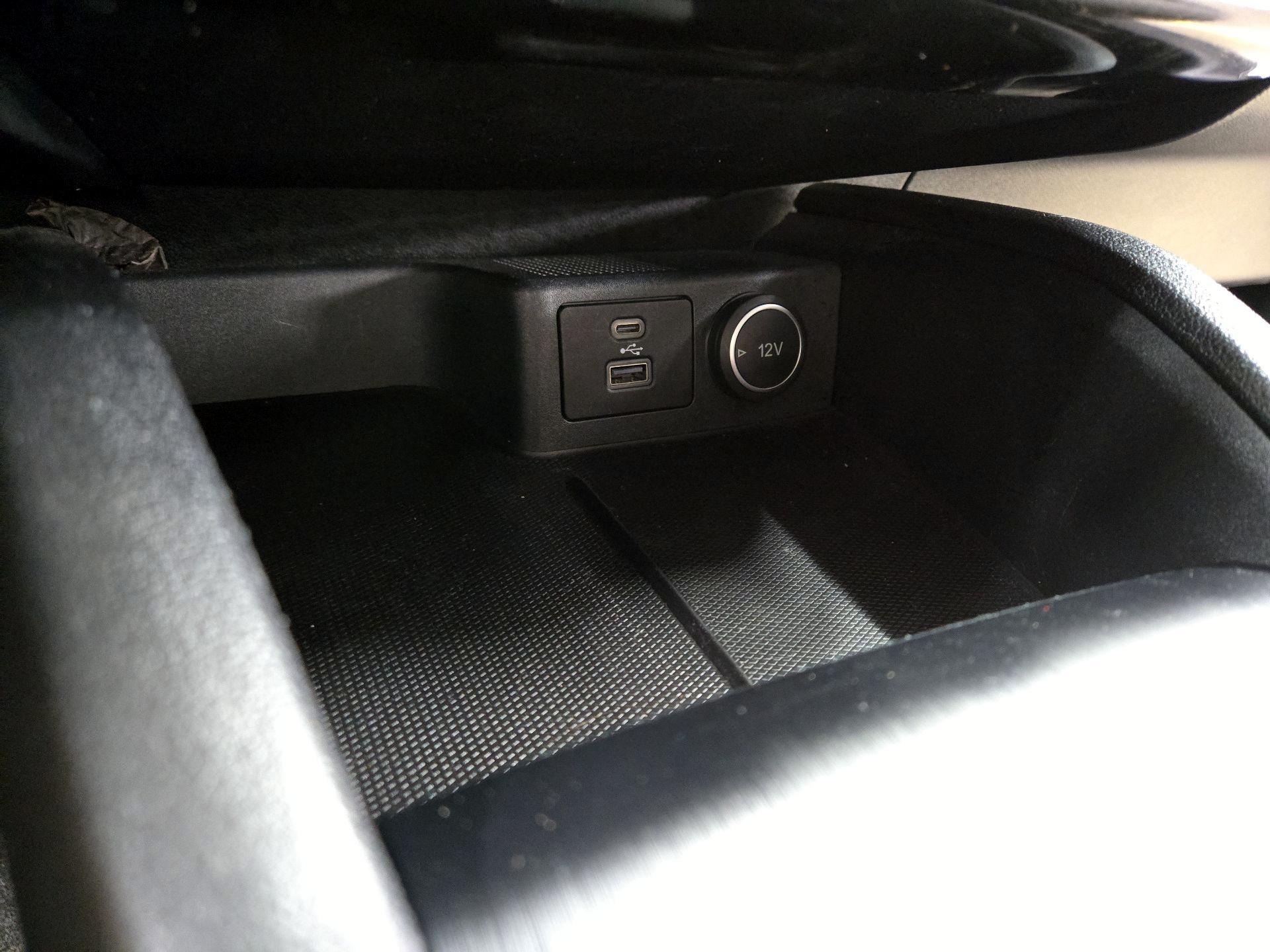 Thumbnail: 2021 Ford Escape - 18