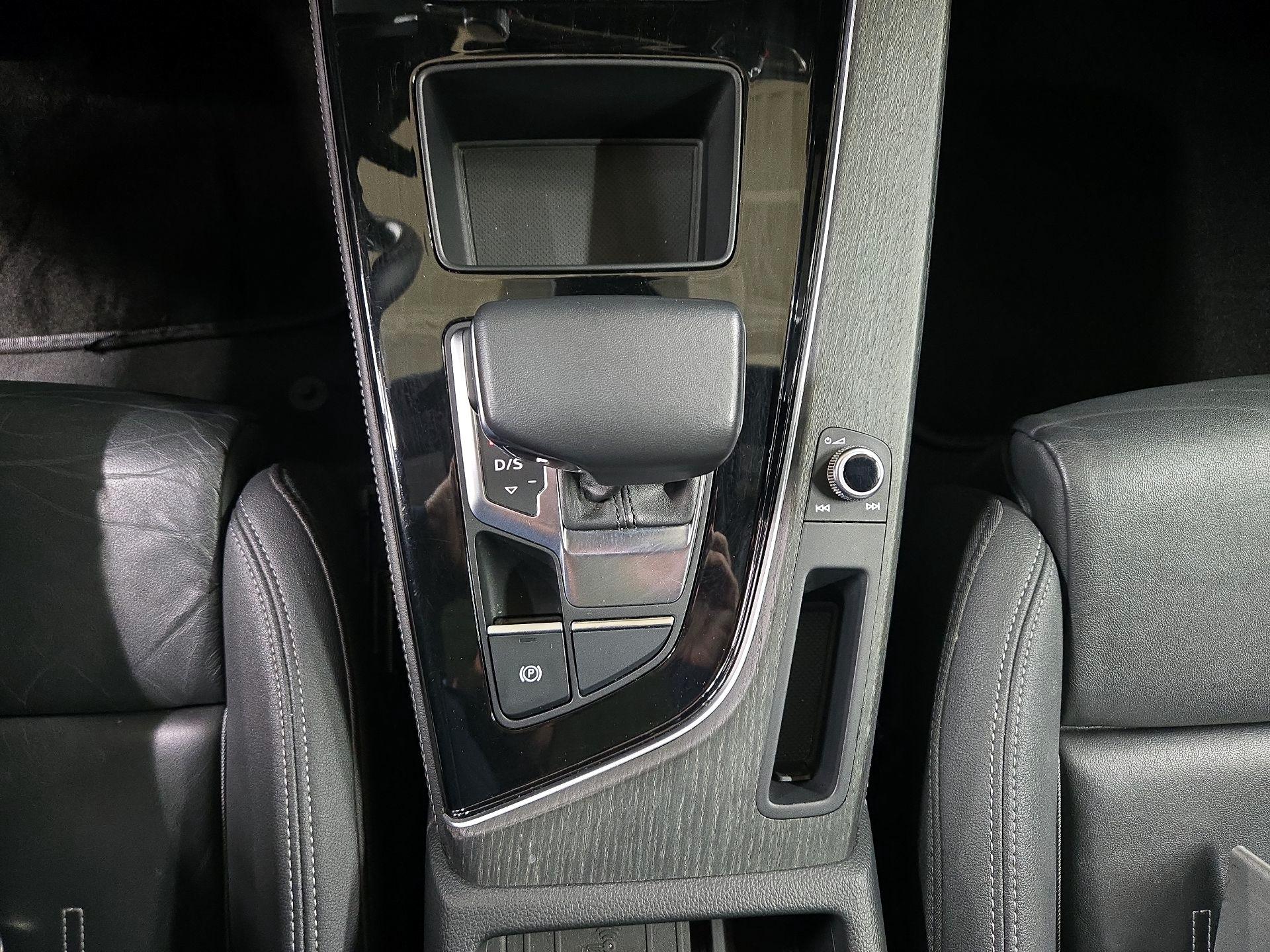 Thumbnail: 2023 Audi A4 - 18