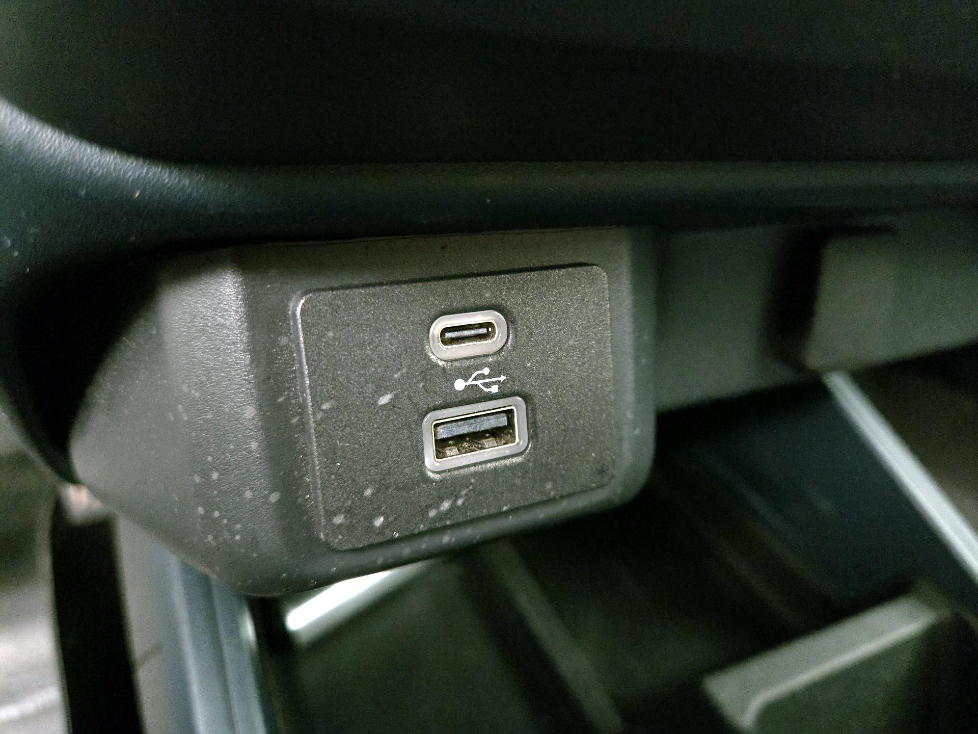 Thumbnail: 2022 Ford Maverick - 18