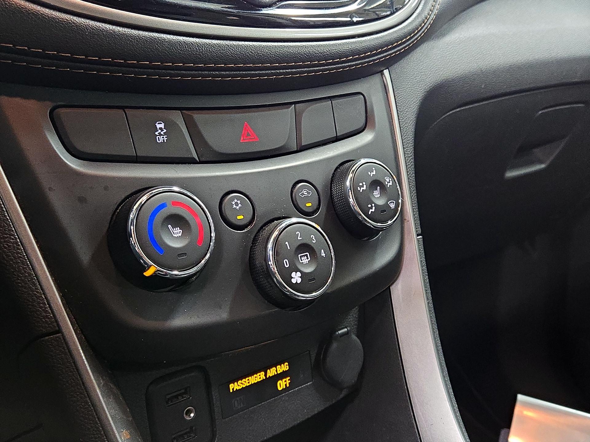 Thumbnail: 2021 Chevrolet Trax - 16