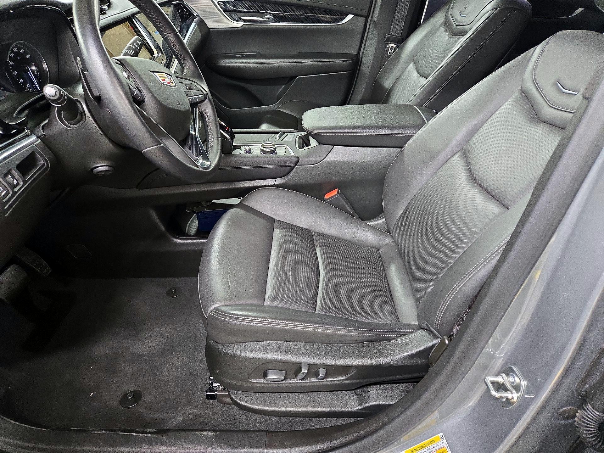 Thumbnail: 2025 Cadillac XT6 - 11