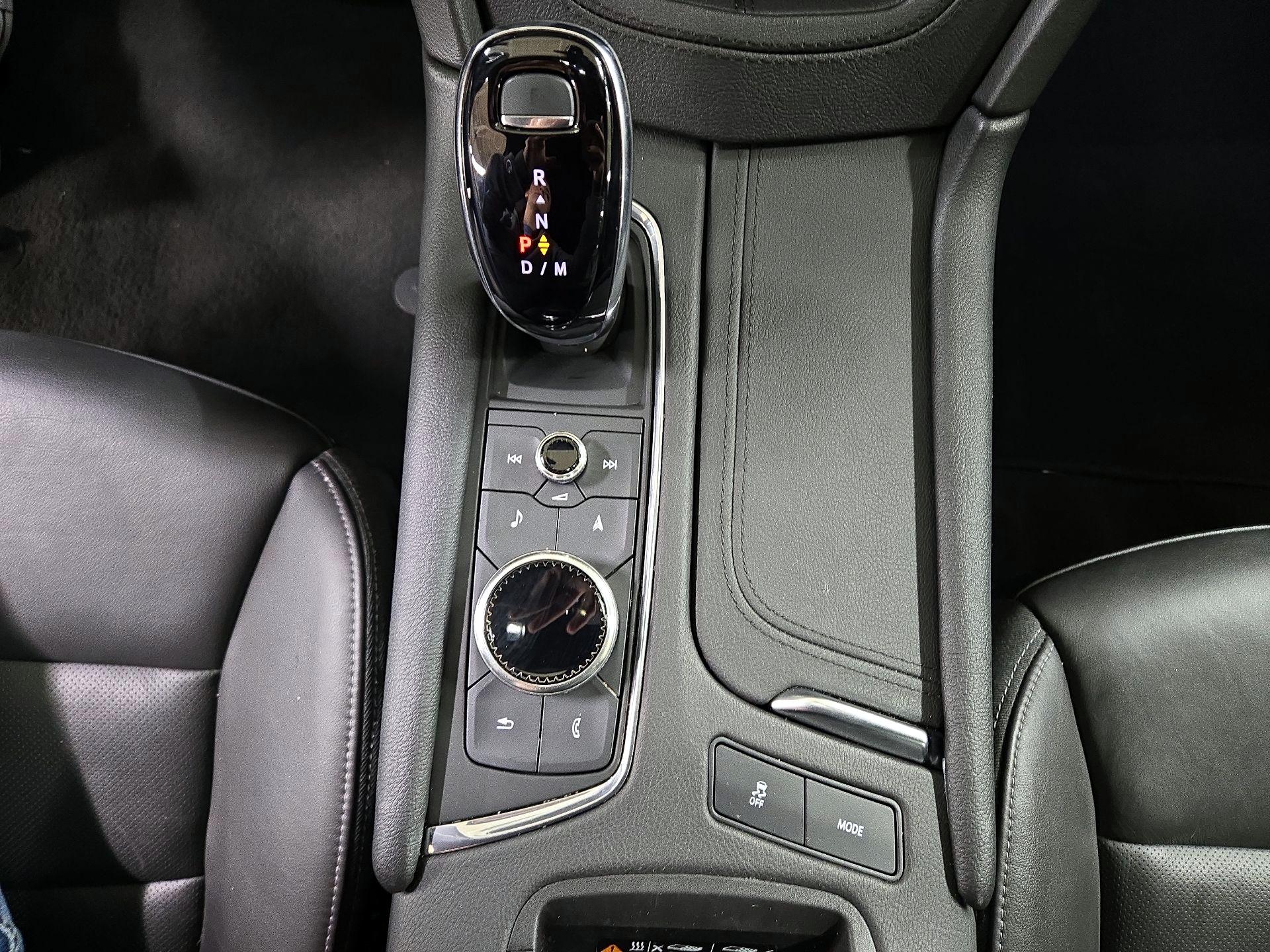 Thumbnail: 2025 Cadillac XT6 - 16