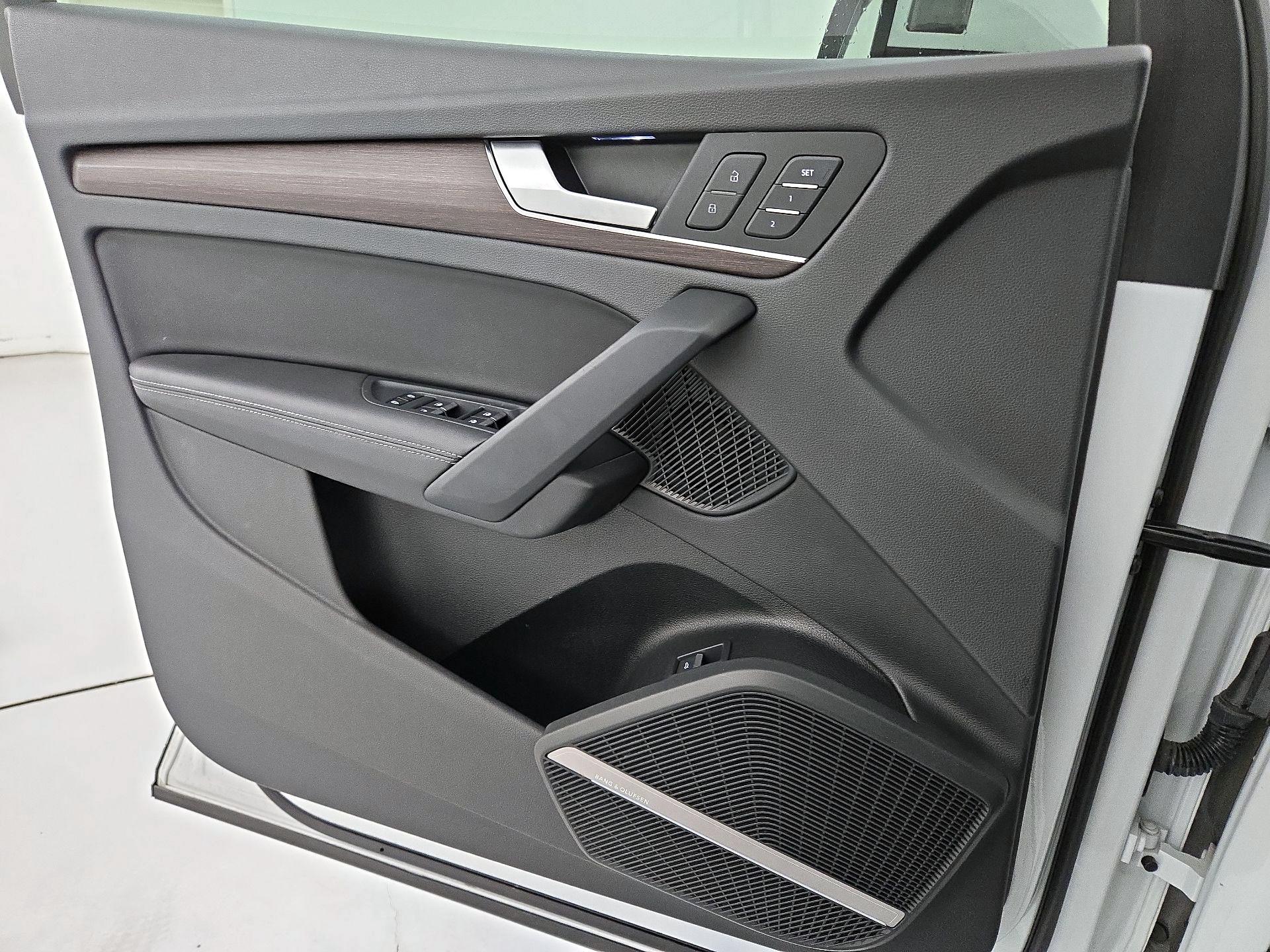 Thumbnail: 2021 Audi Q5 - 12