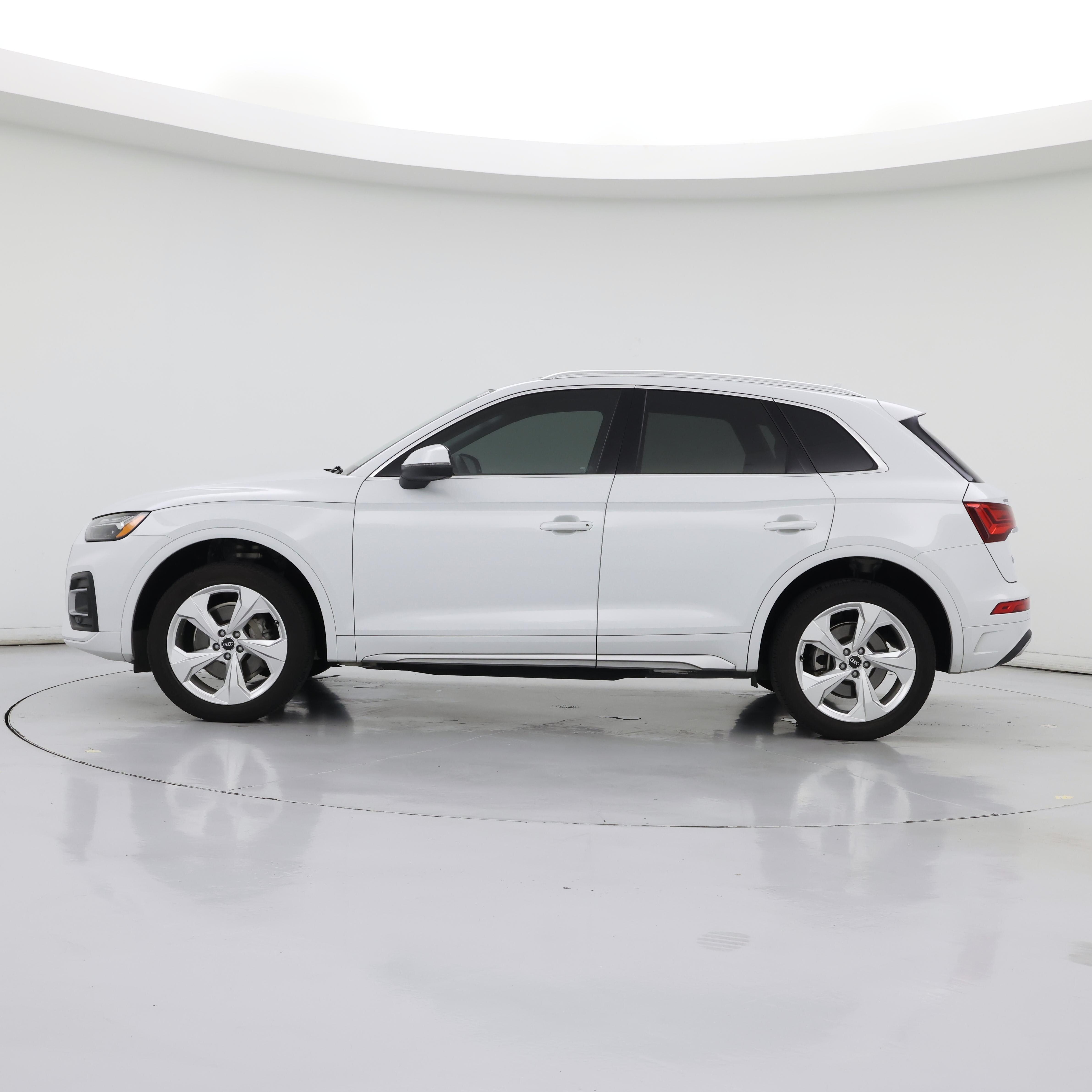 Thumbnail: 2021 Audi Q5 - 3