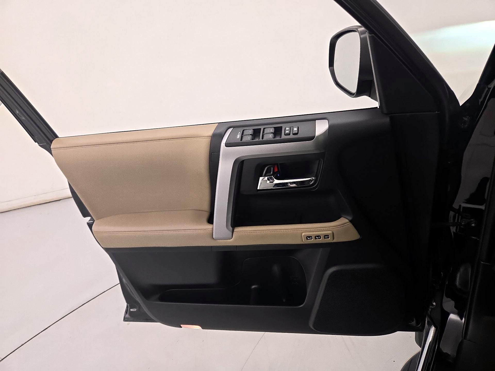 Thumbnail: 2023 Toyota 4Runner - 12