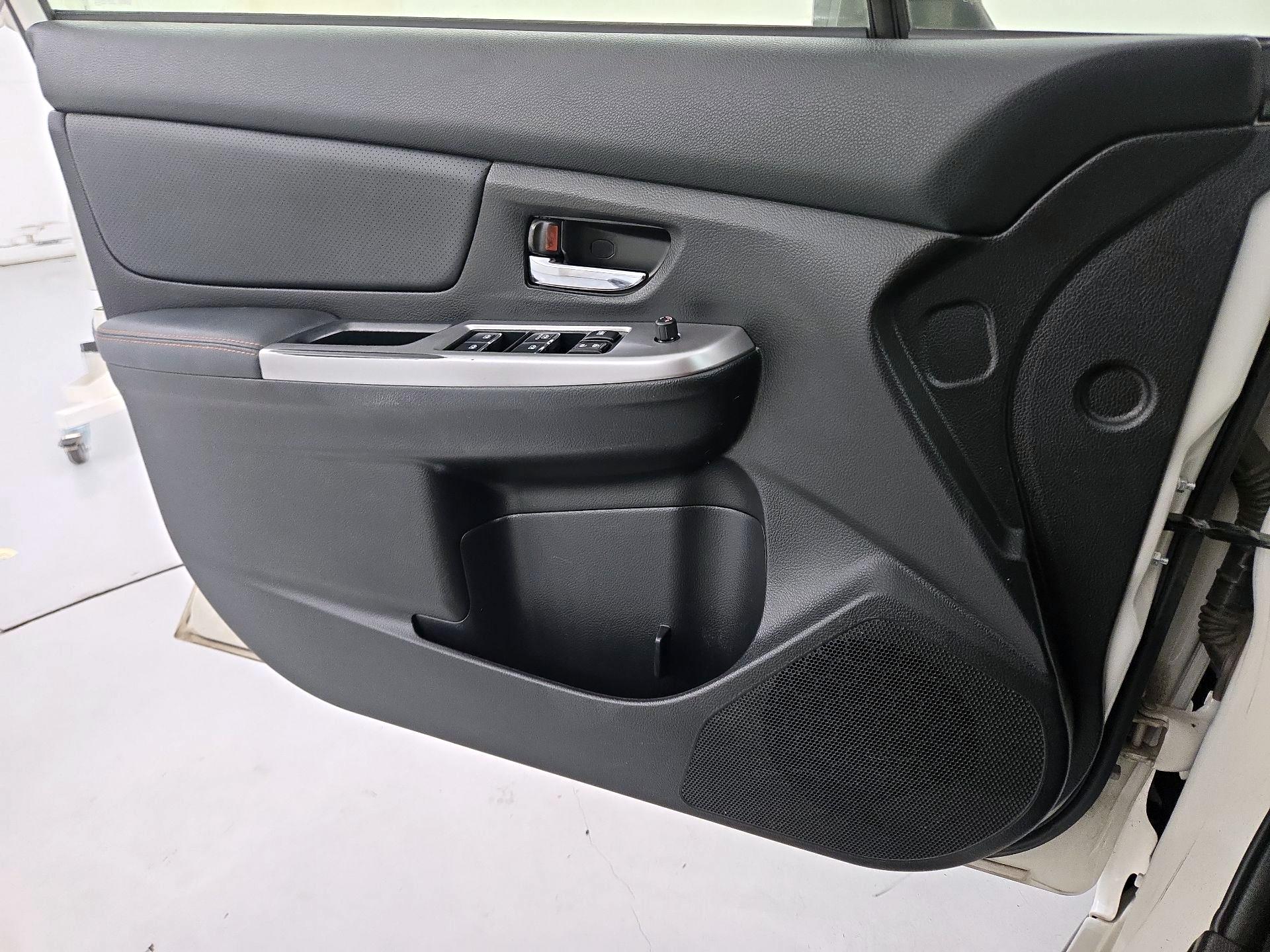 Thumbnail: 2016 Subaru XV Crosstrek - 12