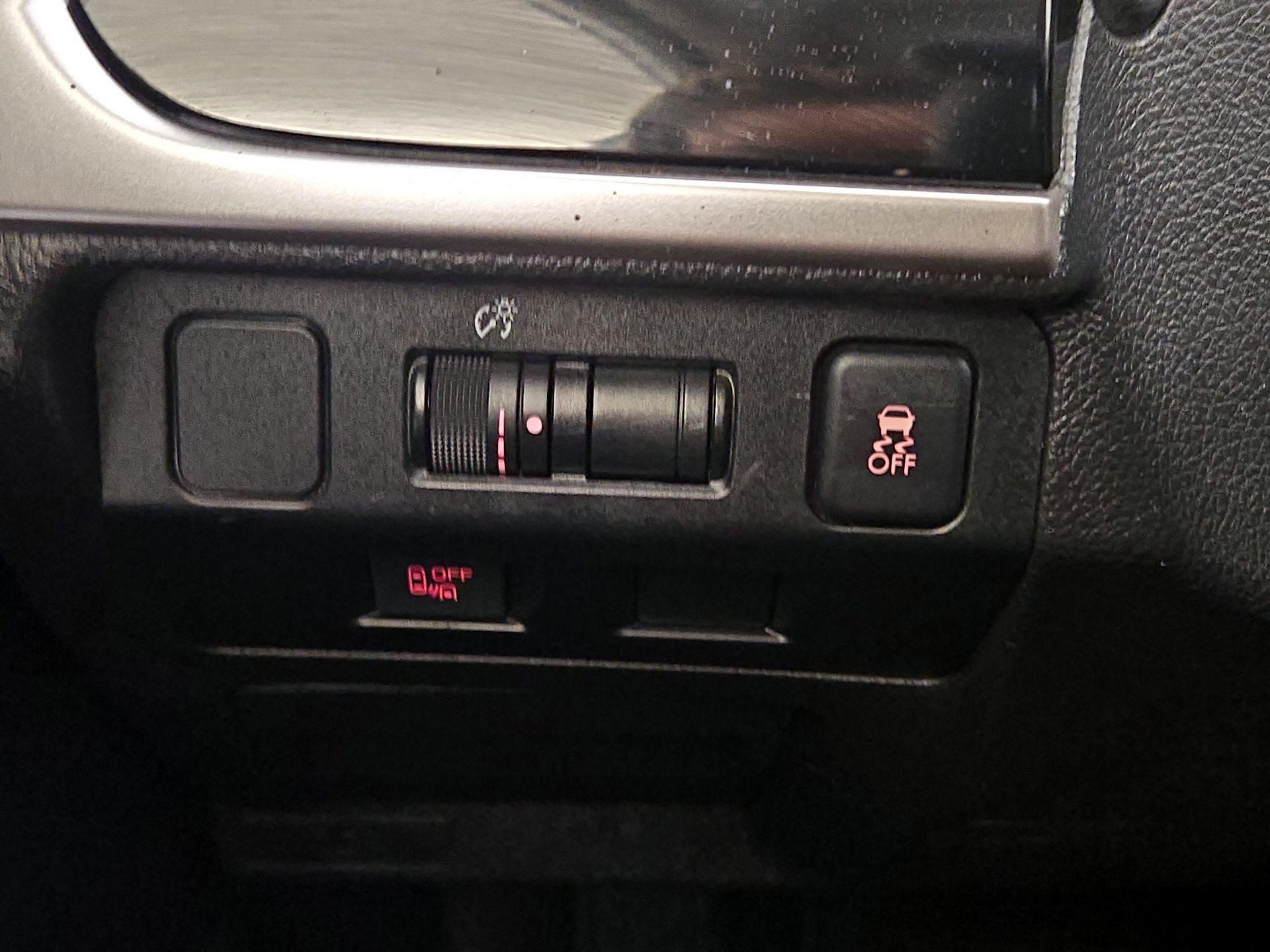 Thumbnail: 2016 Subaru XV Crosstrek - 13